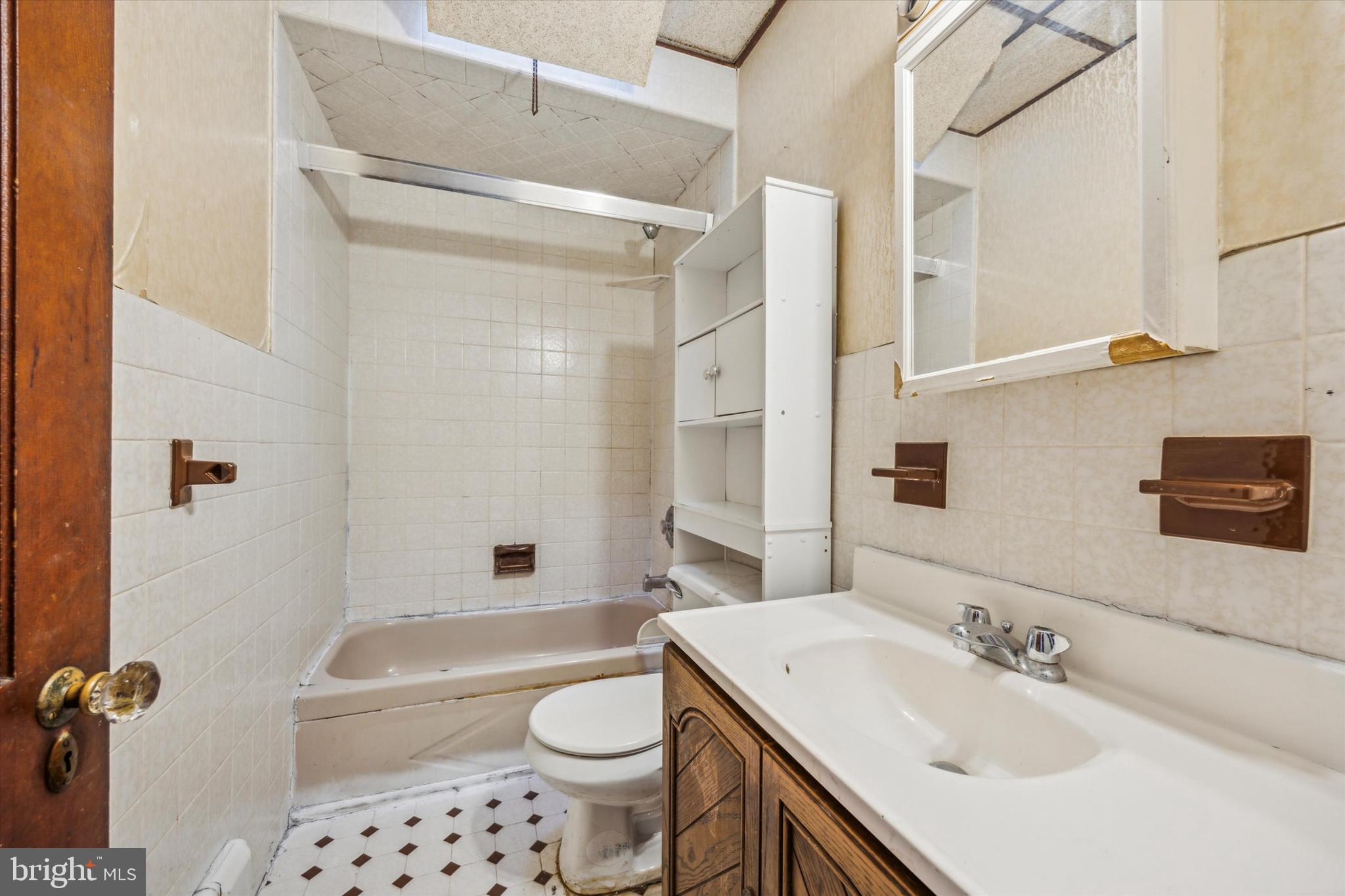 COLLINGDALE - Residential