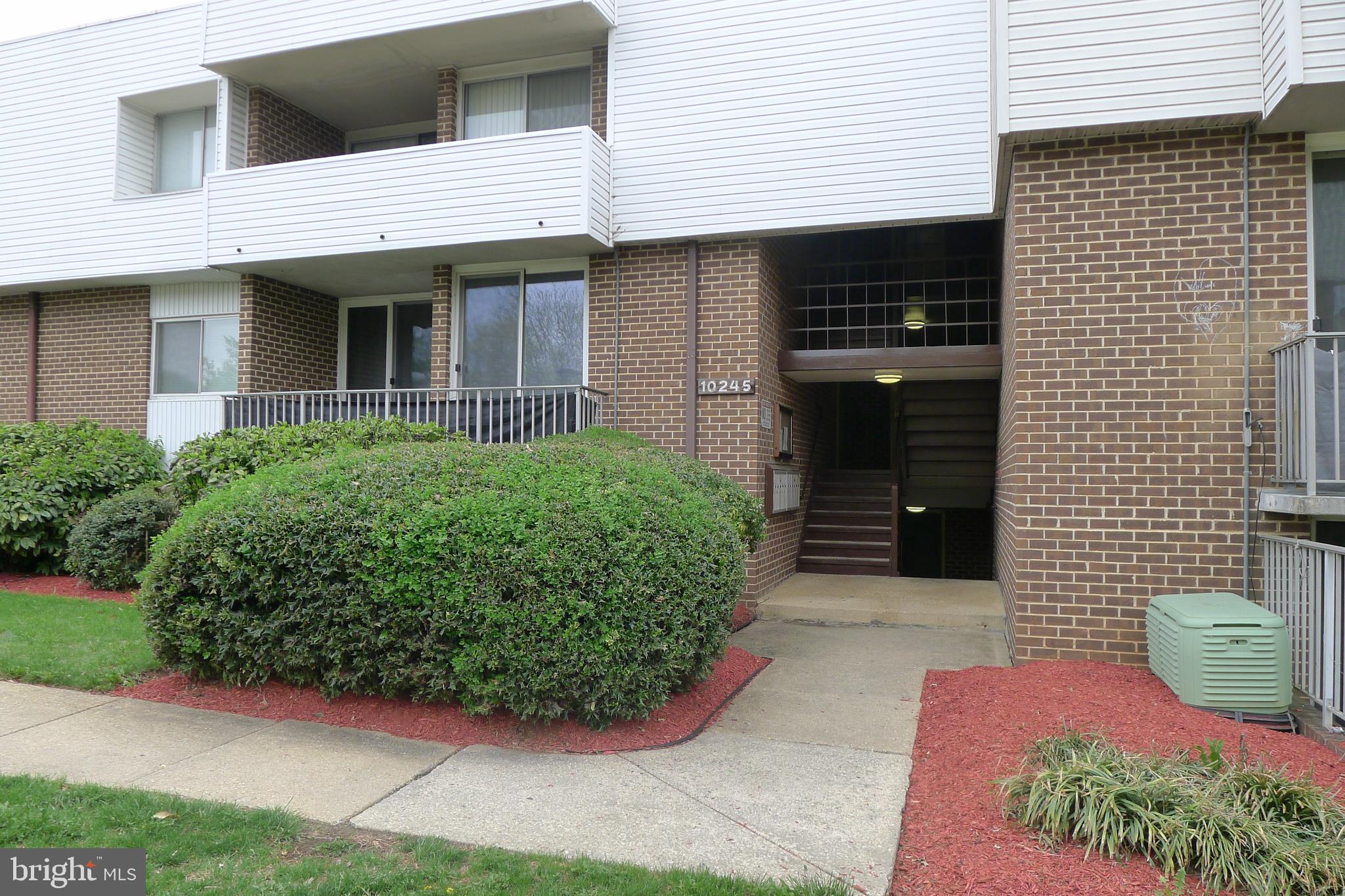 Charming 1-Bedroom Condo in Upper Marlboro – Move-In Ready!
Welcome to 10245 Prince Place – a beautifully updated oversized 1-bedroom, 1-bath condo that blends comfort, convenience, and modern style! This spacious and super cute unit features brand-new carpet, fresh paint, luxury vinyl plank flooring, new kitchen cabinetry, granite countertops, new appliances, in unit washer and dryer and more......all making it fresh and move-in ready.
Located in a prime Upper Marlboro location, you'll enjoy easy access to Prince George’s County Community College, Metro Bus transportation, and easy access to the Largo Metro Station – perfect for commuting or getting around town. Minutes to the new University of Maryland Capital Region Medical Center, Woodmore Town Center as well as other shopping, dining, and entertainment options.
If you're someone looking to enjoy a low-maintenance lifestyle, this condo offers everything you need in a vibrant and connected neighborhood.
✨ Key Features:
1 Bedroom, 1 Full Bath
Brand New Carpet & LVP Flooring
Updated Kitchen with new cabinets and granite countertops
New Gas Stove, Microwave, Dishwasher, Refrigerator
In-unit full size washer and dryer
Bright and Spacious Layout with private balcony
Off-Street Parking
Convenient Access to Public Transit and Major Routes
Near PGCC, Largo Metro, University of Maryland Capital Region Medical Center, Woodmore Town
Center and more.....
Don't miss out on this fantastic rental opportunity – schedule your showing today and make this adorable condo your next home! Open House Tuesday, April 8 -5:00pm - 6:30 pm and Sunday, April 13 - 3:30pm - 4:30pm