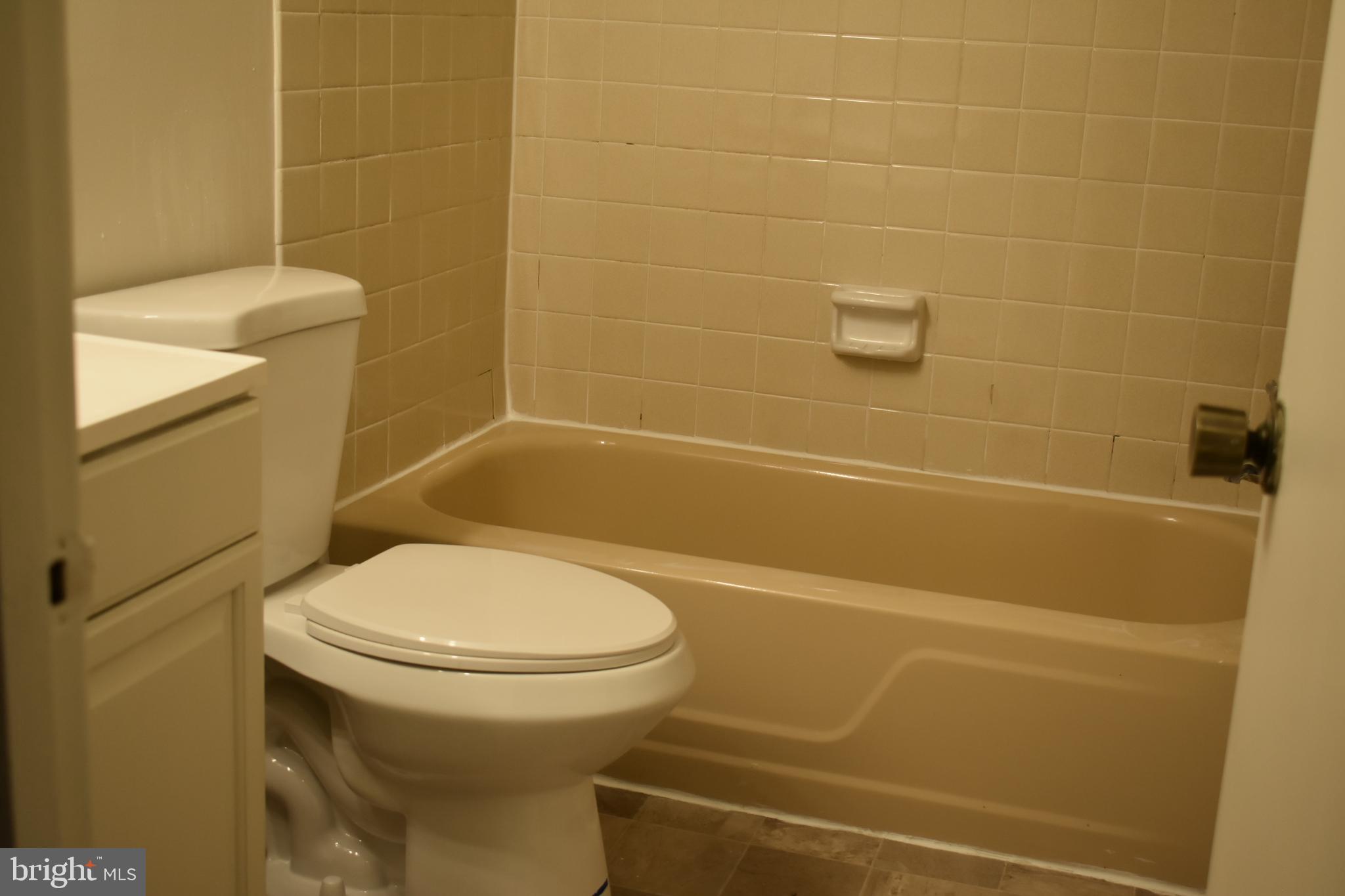 PINES CONDOMINIUM - Residential Lease