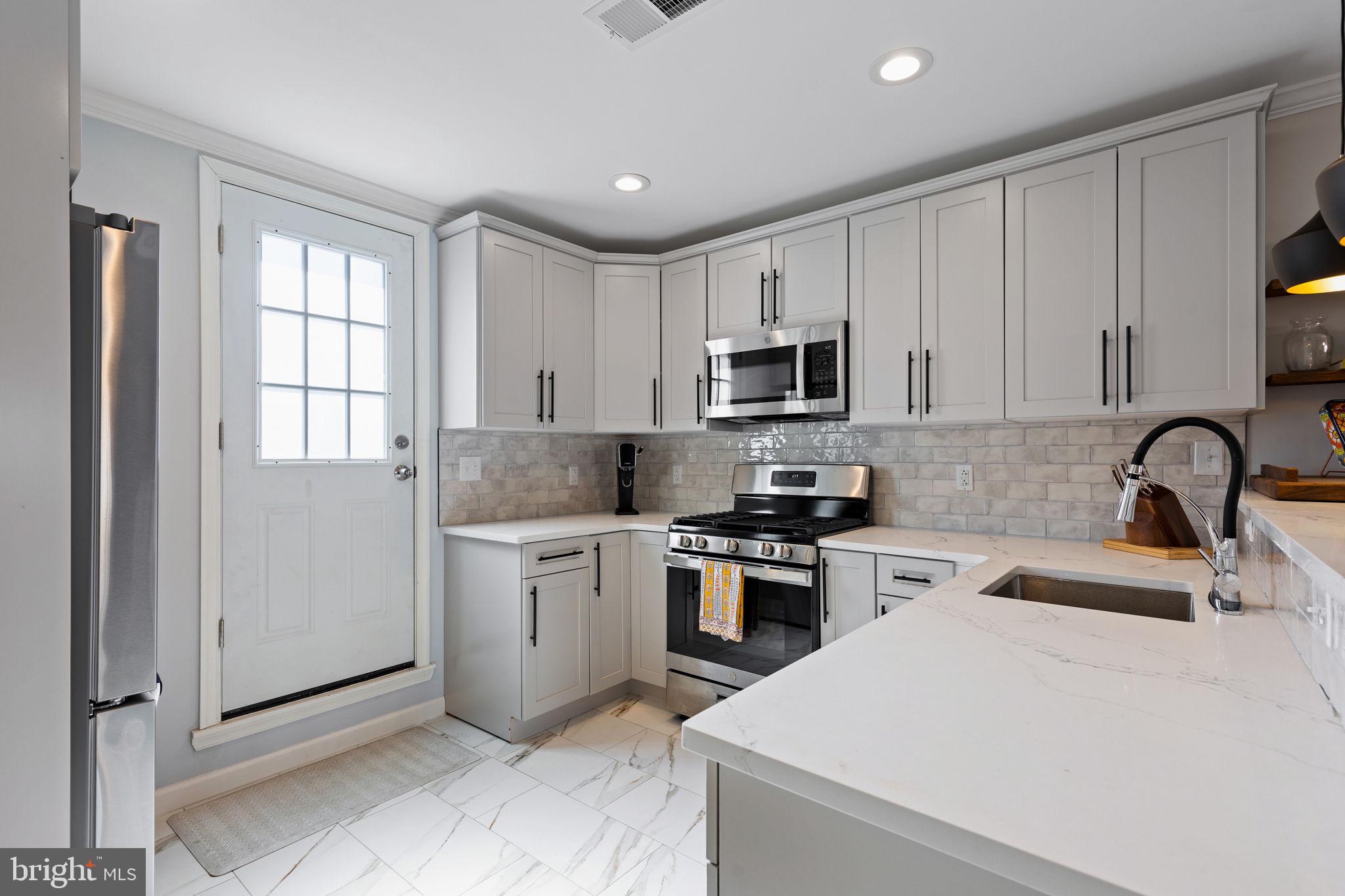 WEST OAK LANE - Residential