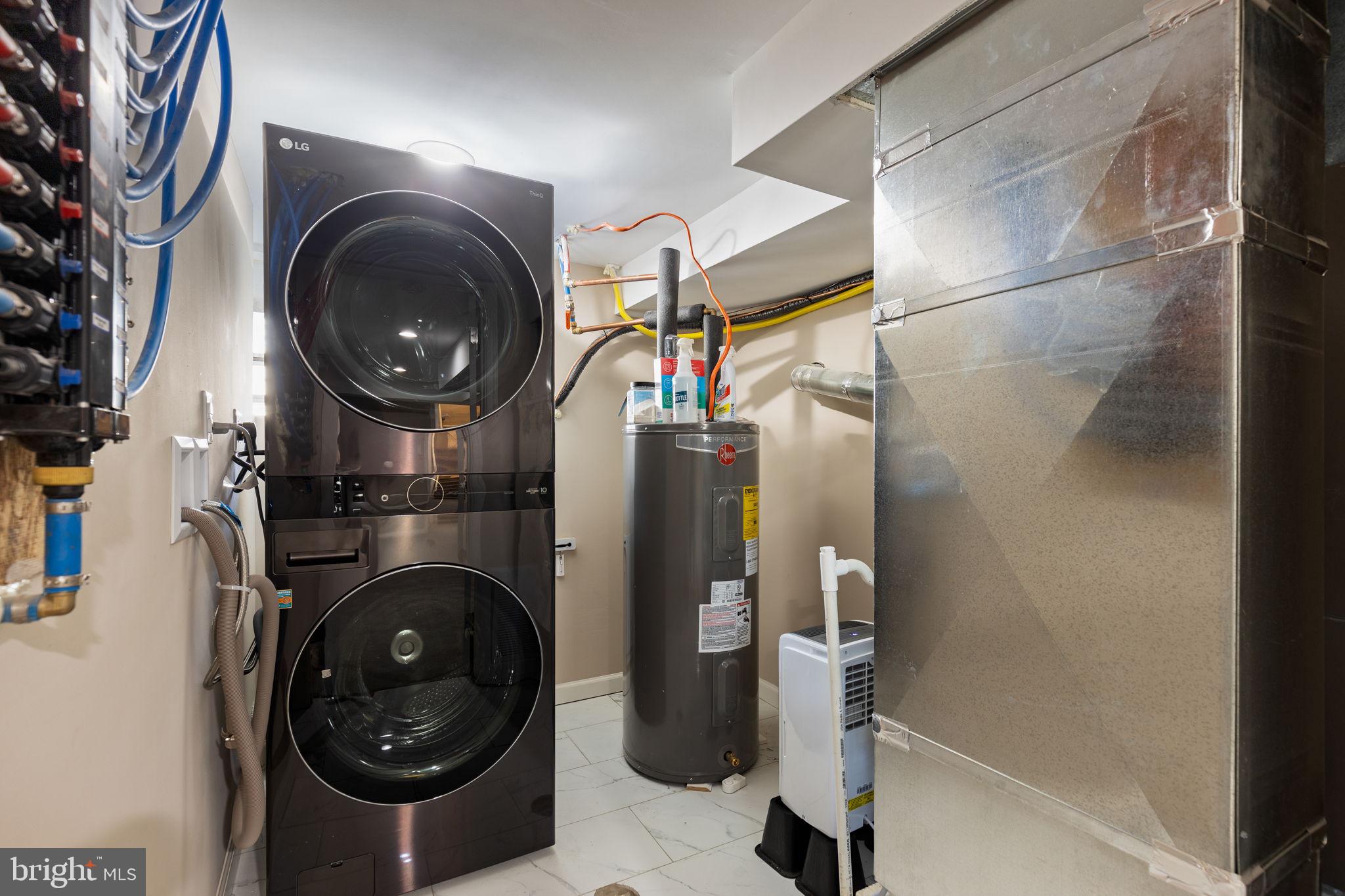 WEST OAK LANE - Residential