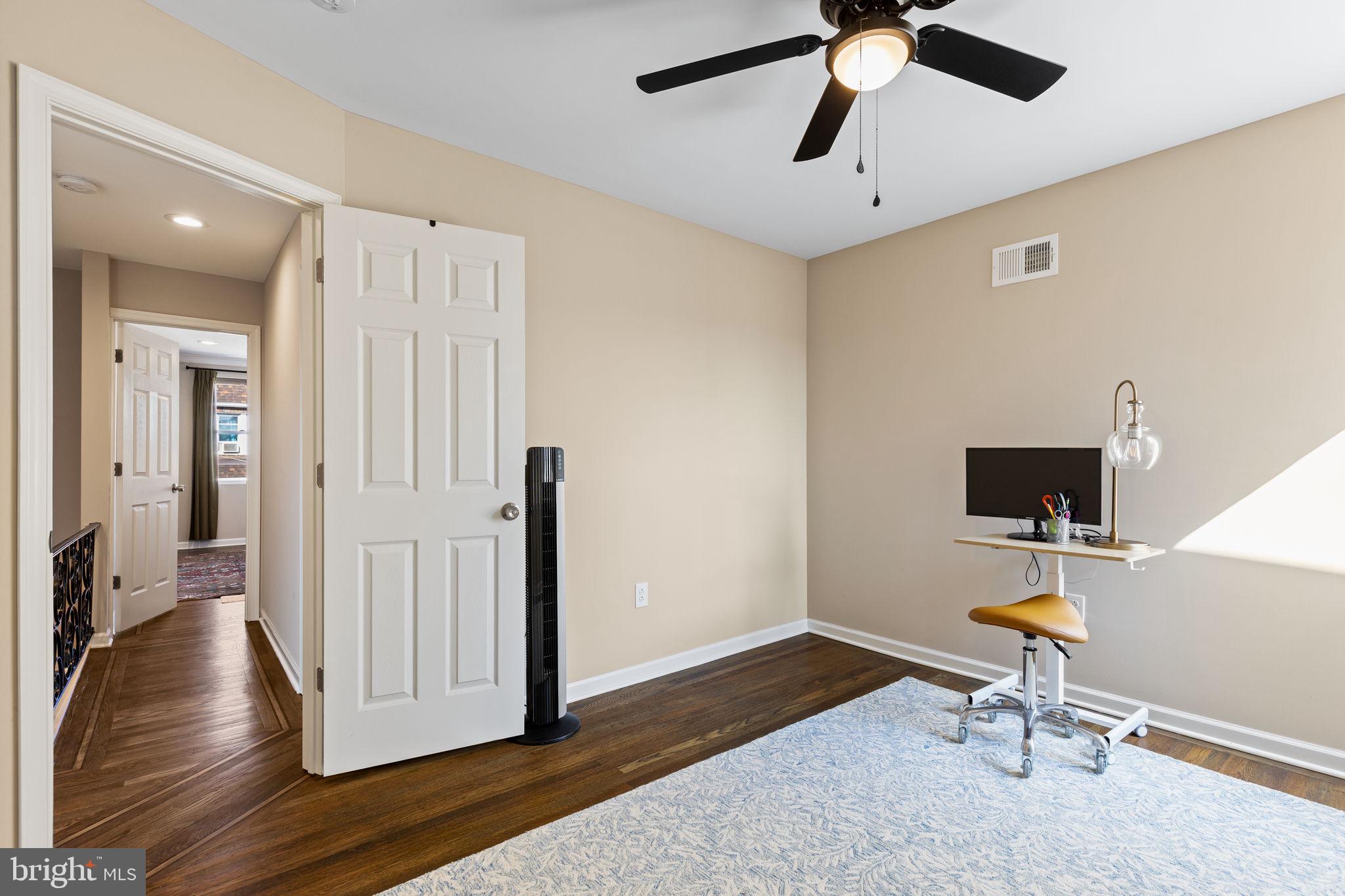 WEST OAK LANE - Residential