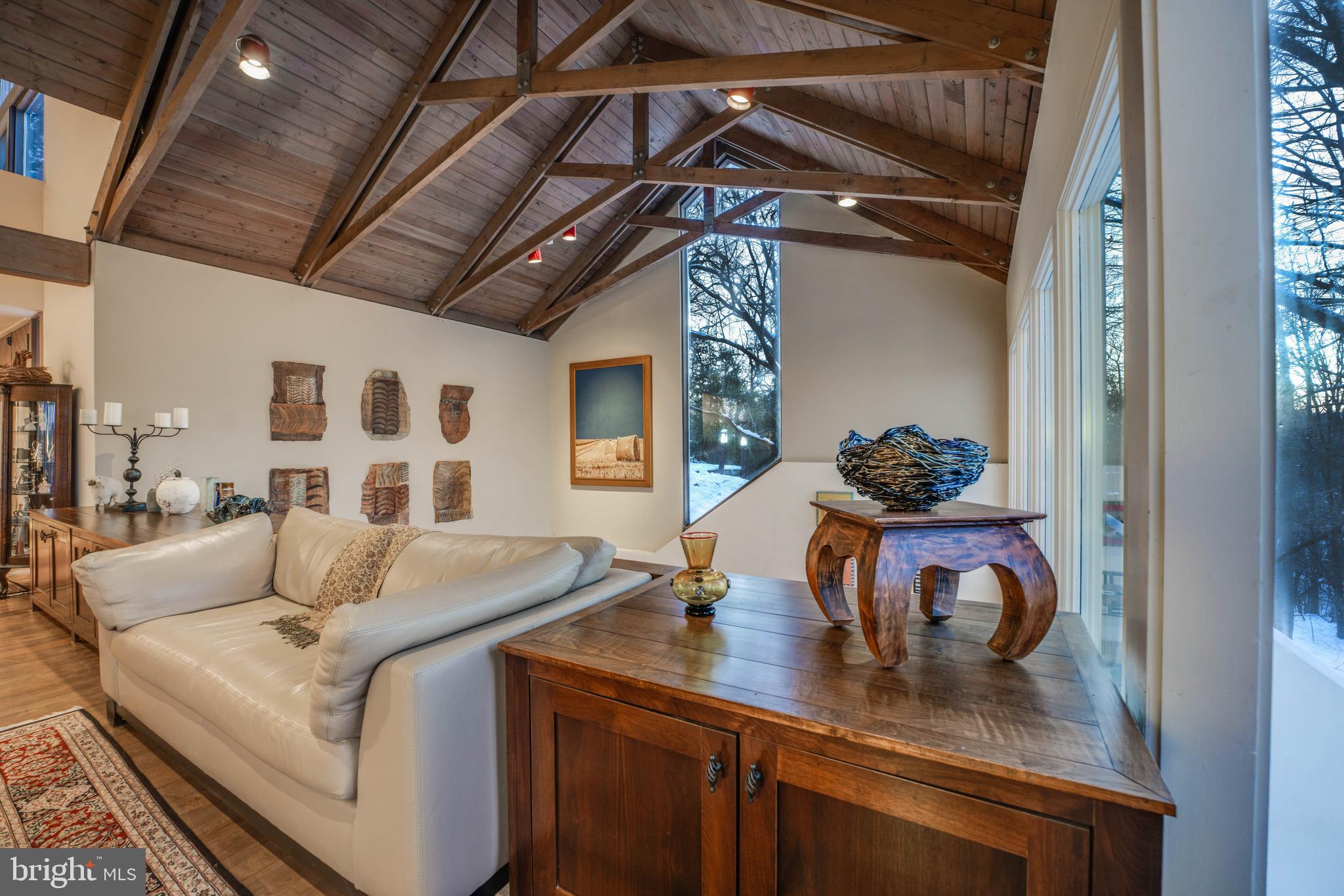 LAKE ROLAND - Residential