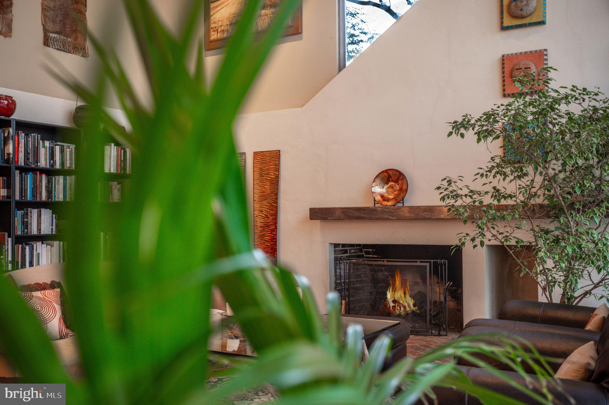 LAKE ROLAND - Residential