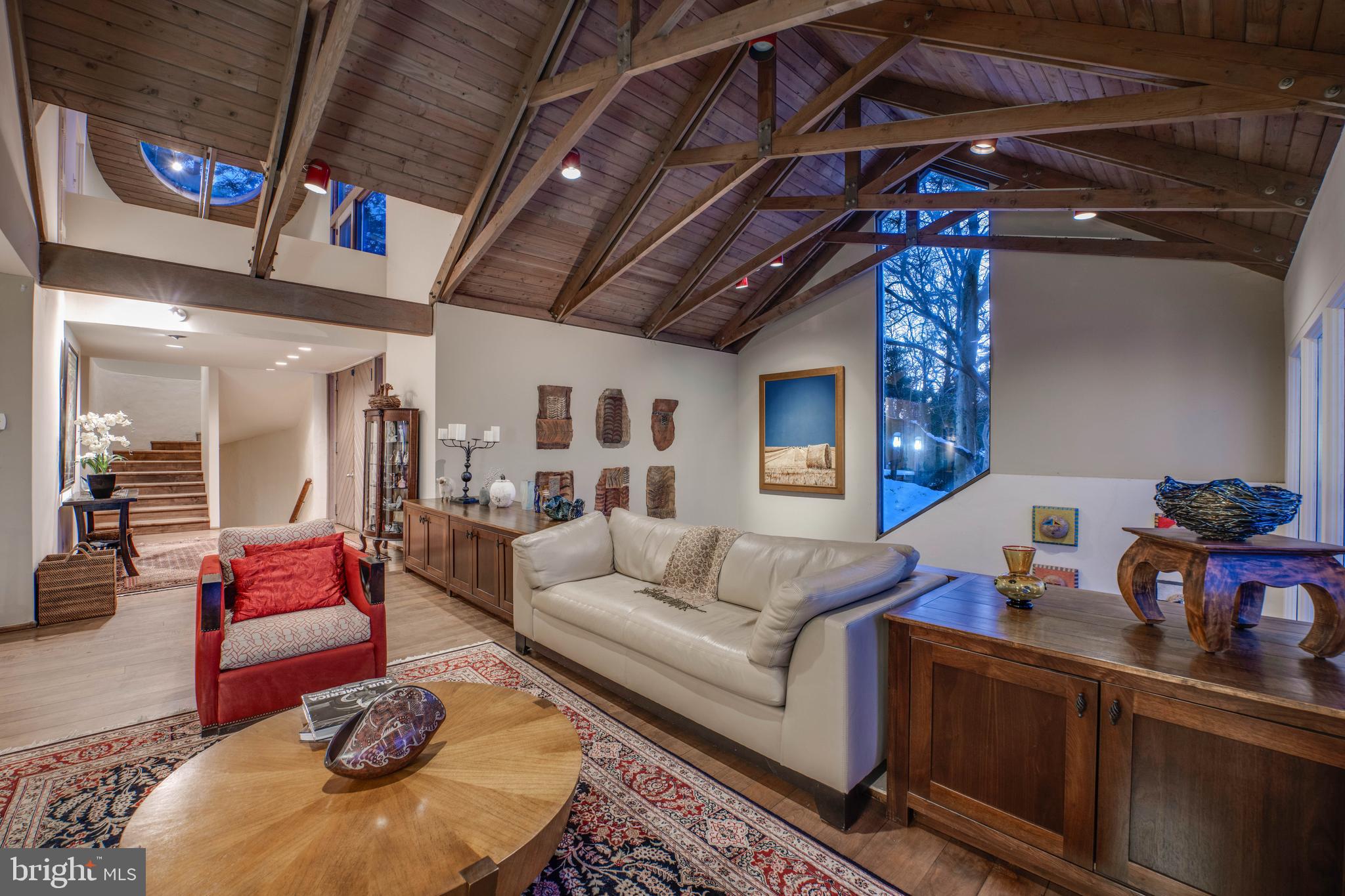 LAKE ROLAND - Residential