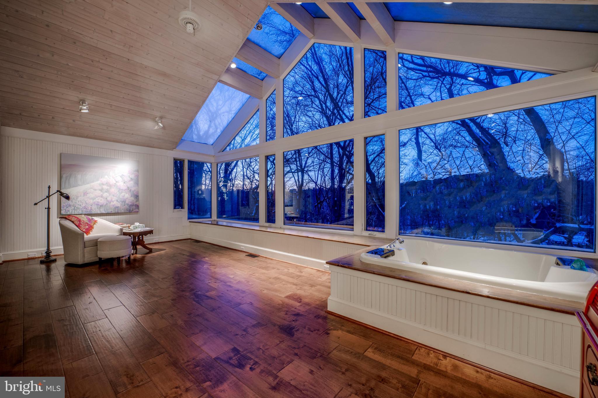 LAKE ROLAND - Residential