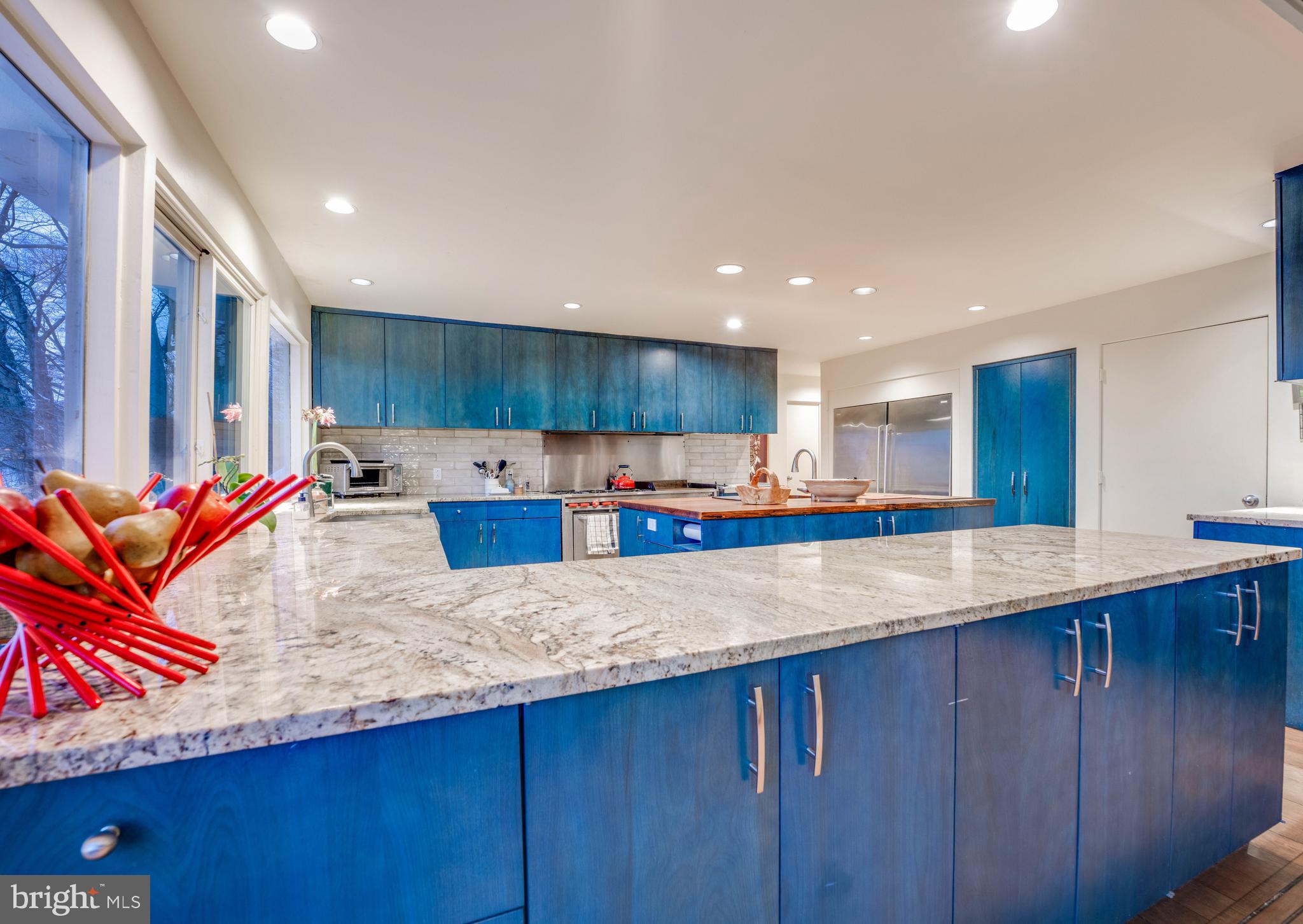 LAKE ROLAND - Residential