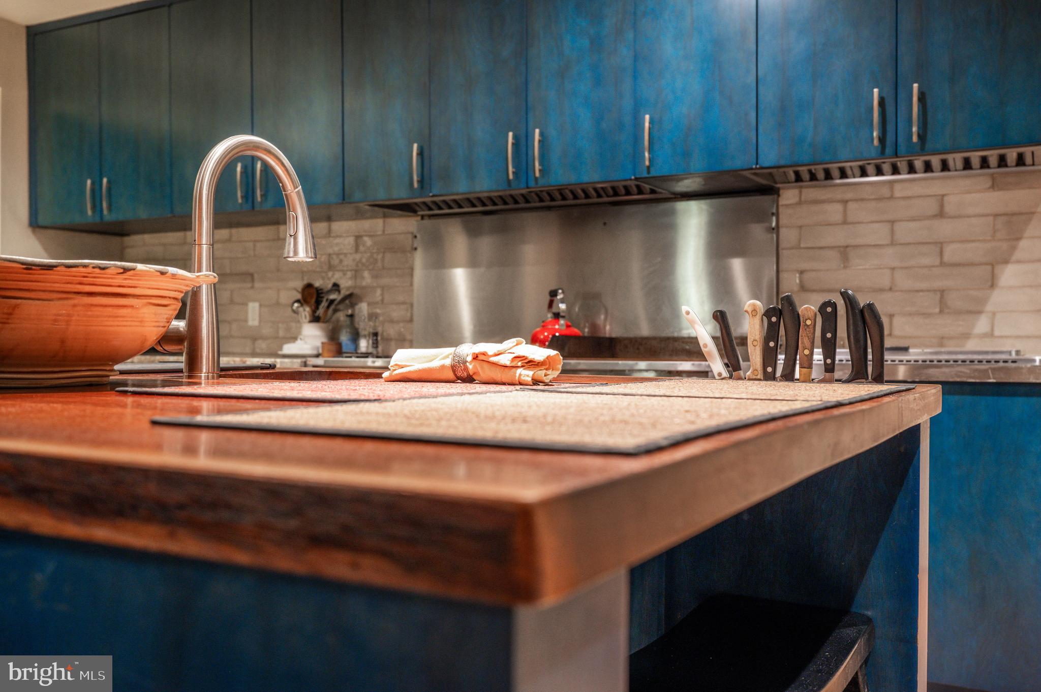 LAKE ROLAND - Residential