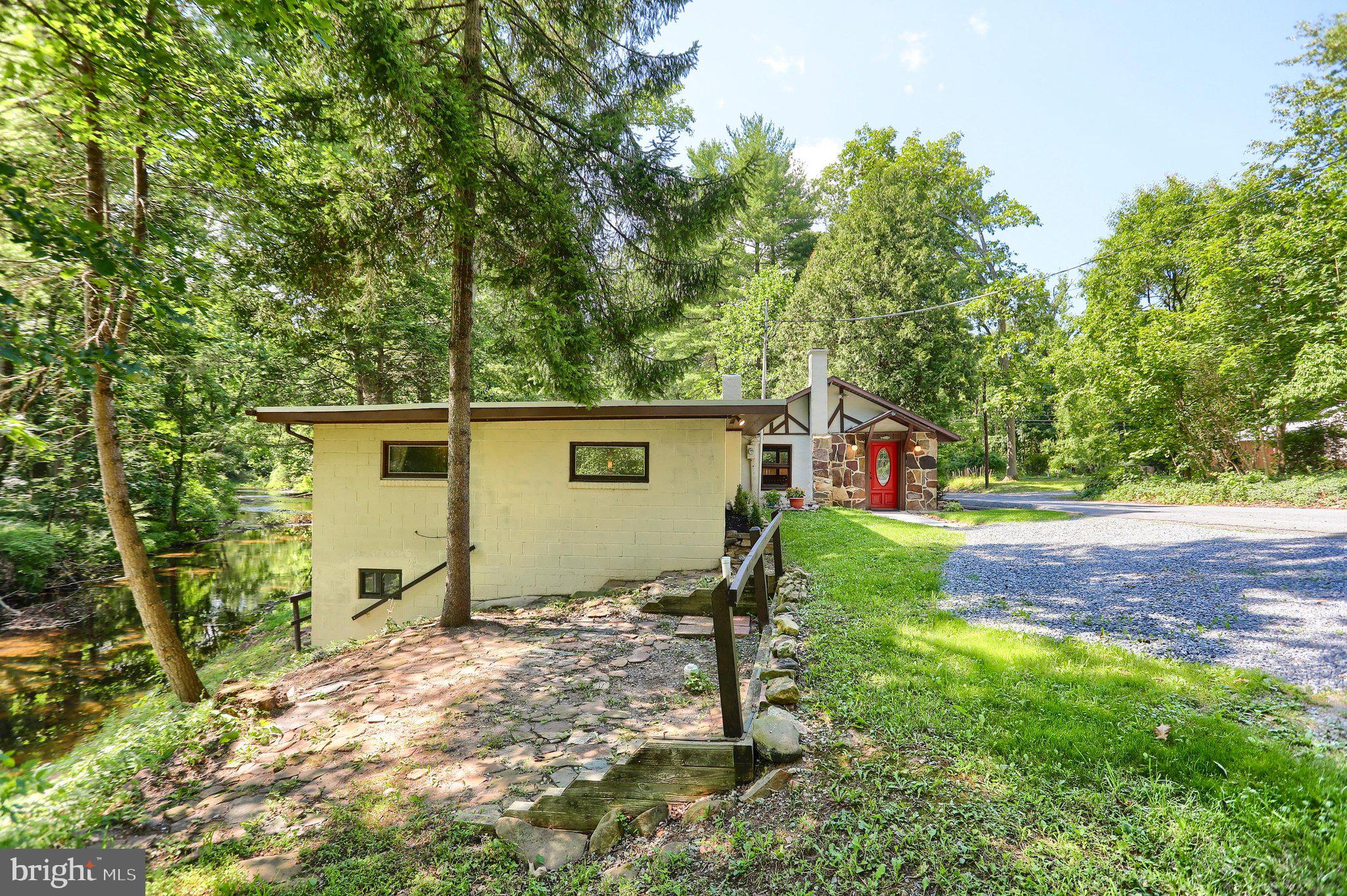 411 SPEECE LANE