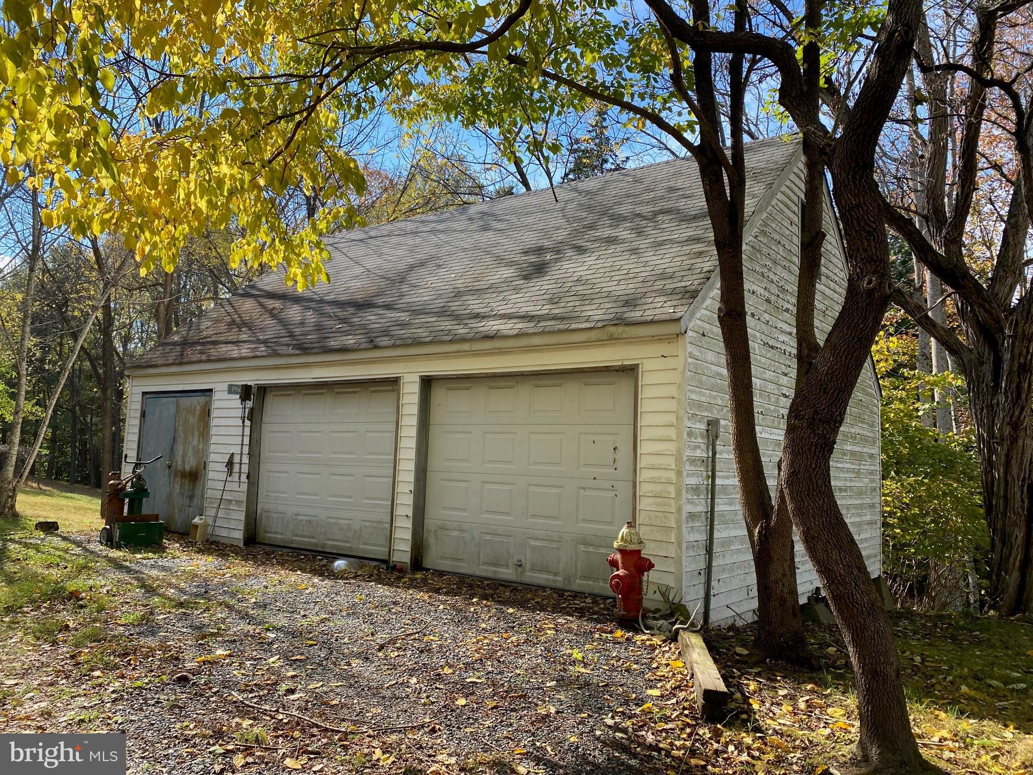 2202 BELVEDERE DRIVE