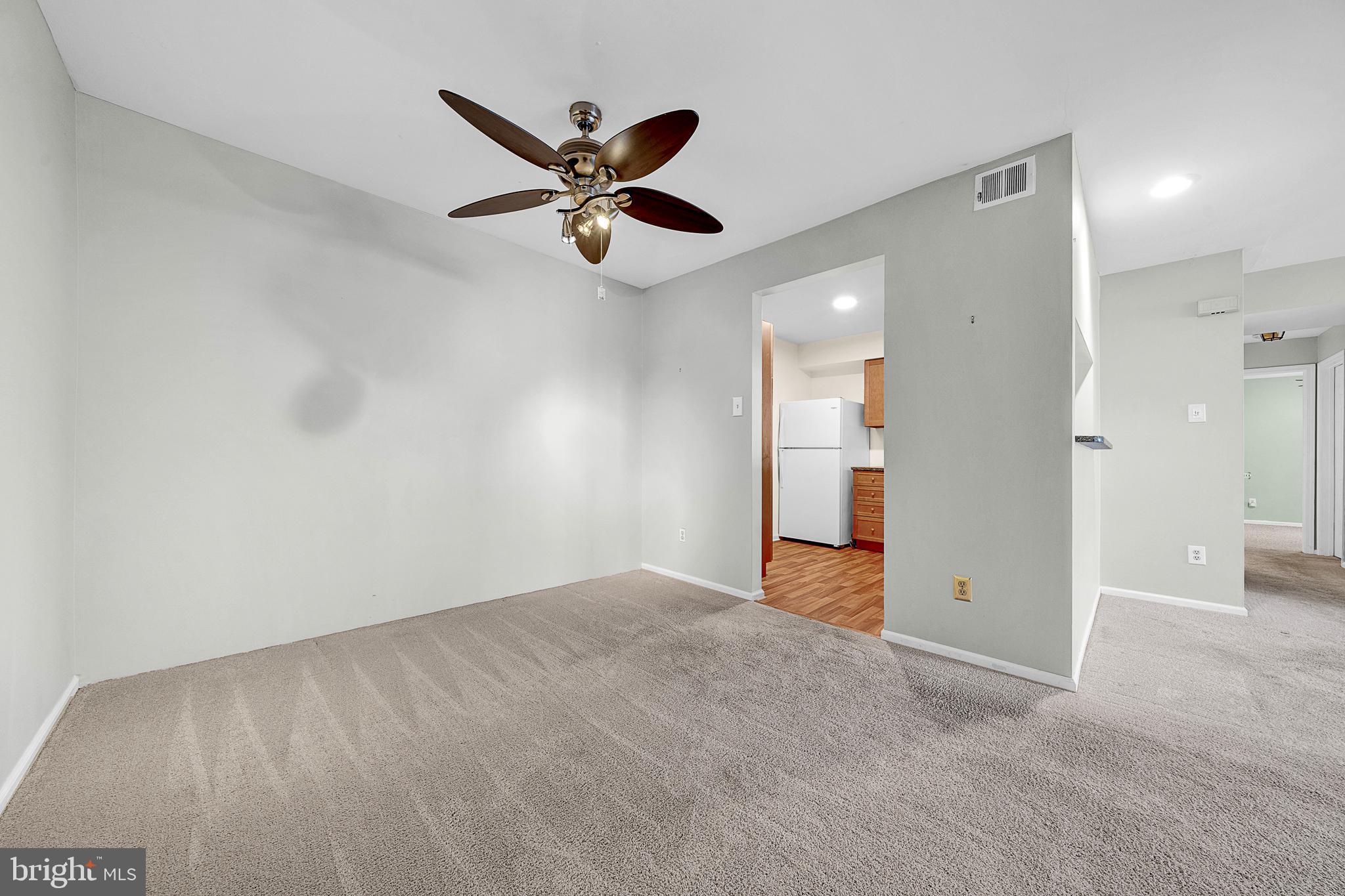 SAW MILL VALLEY - Residential