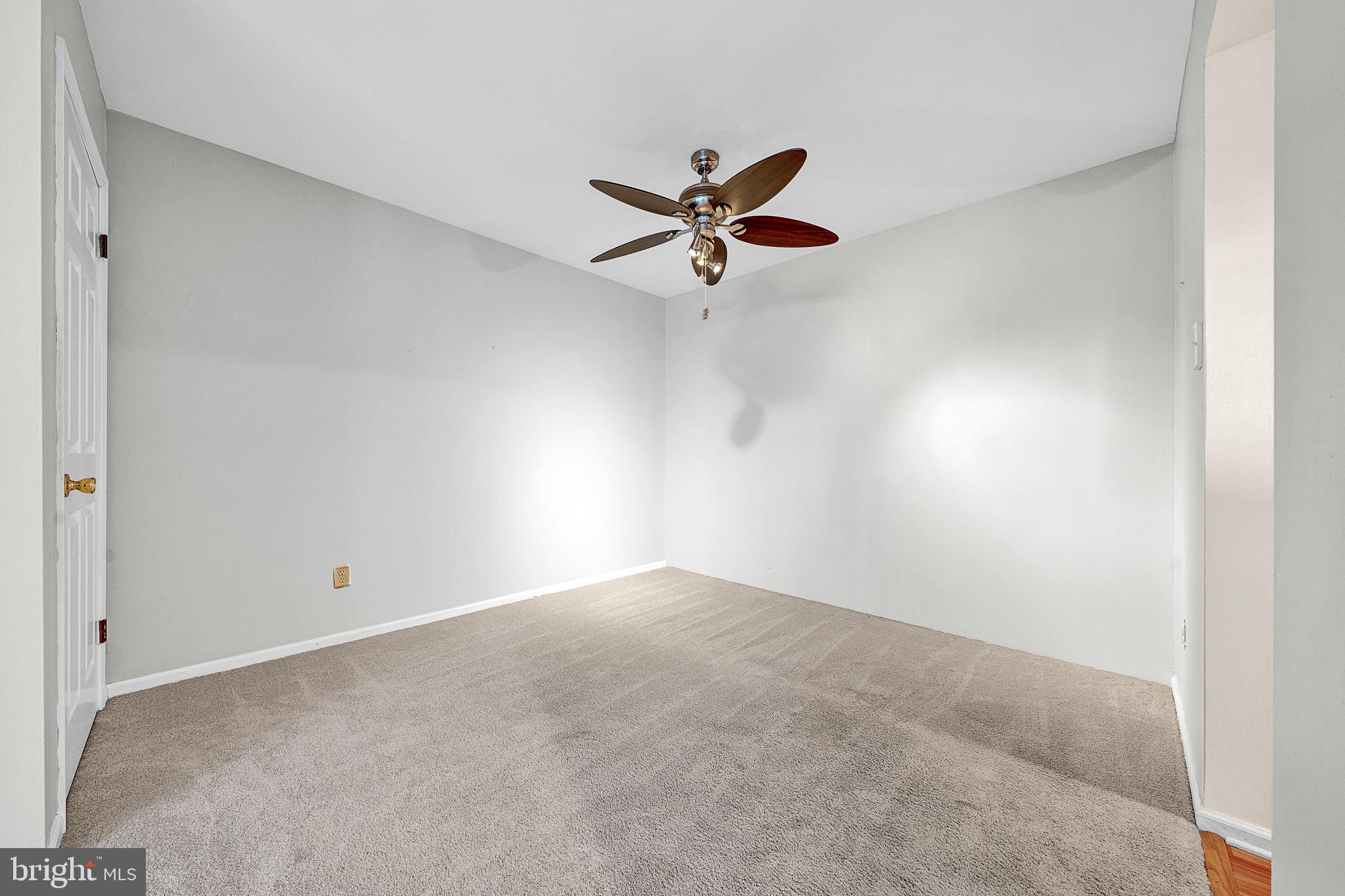 SAW MILL VALLEY - Residential