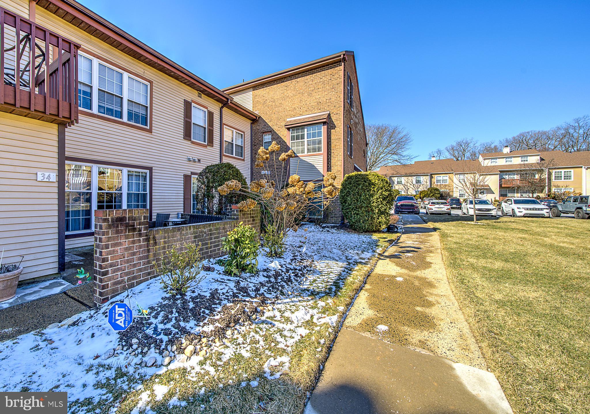 SAW MILL VALLEY - Residential