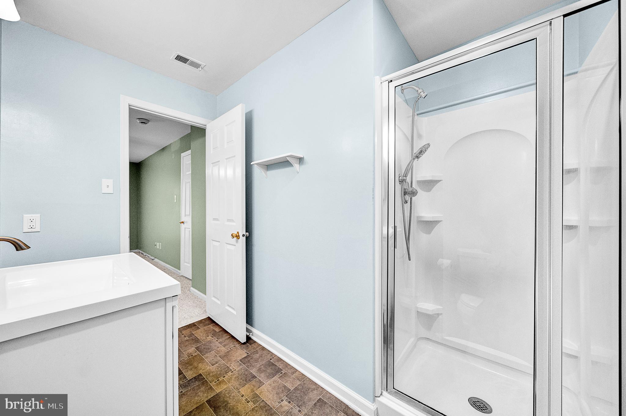 SAW MILL VALLEY - Residential