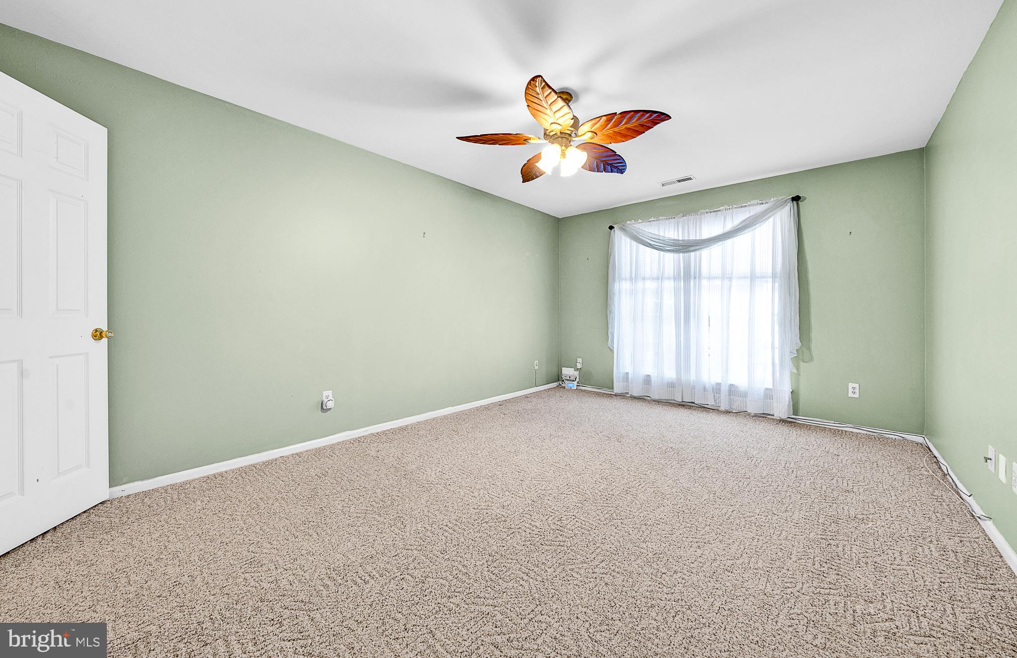 SAW MILL VALLEY - Residential