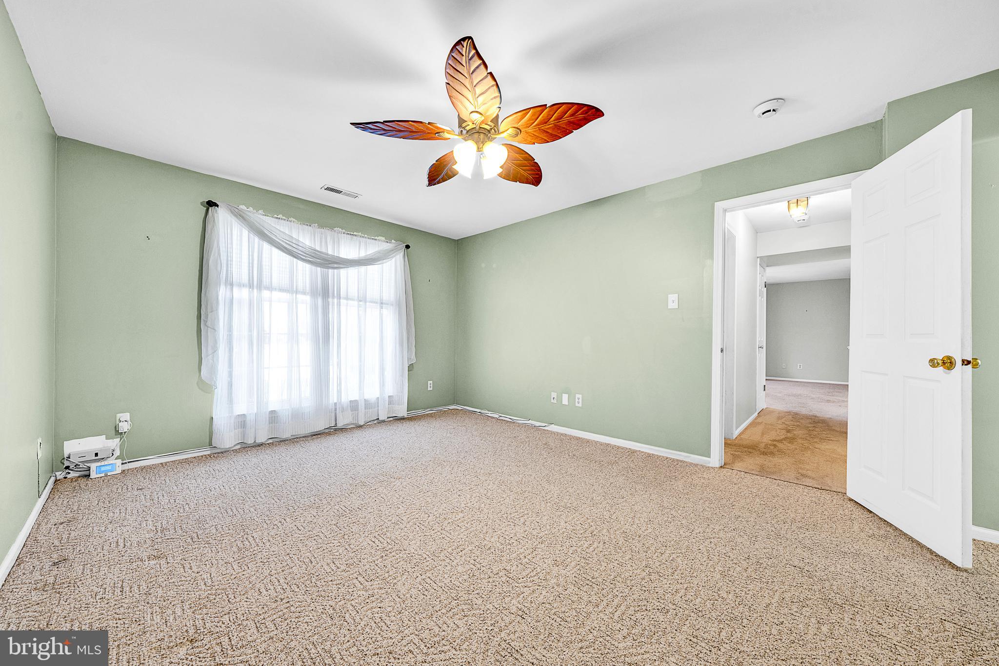 SAW MILL VALLEY - Residential