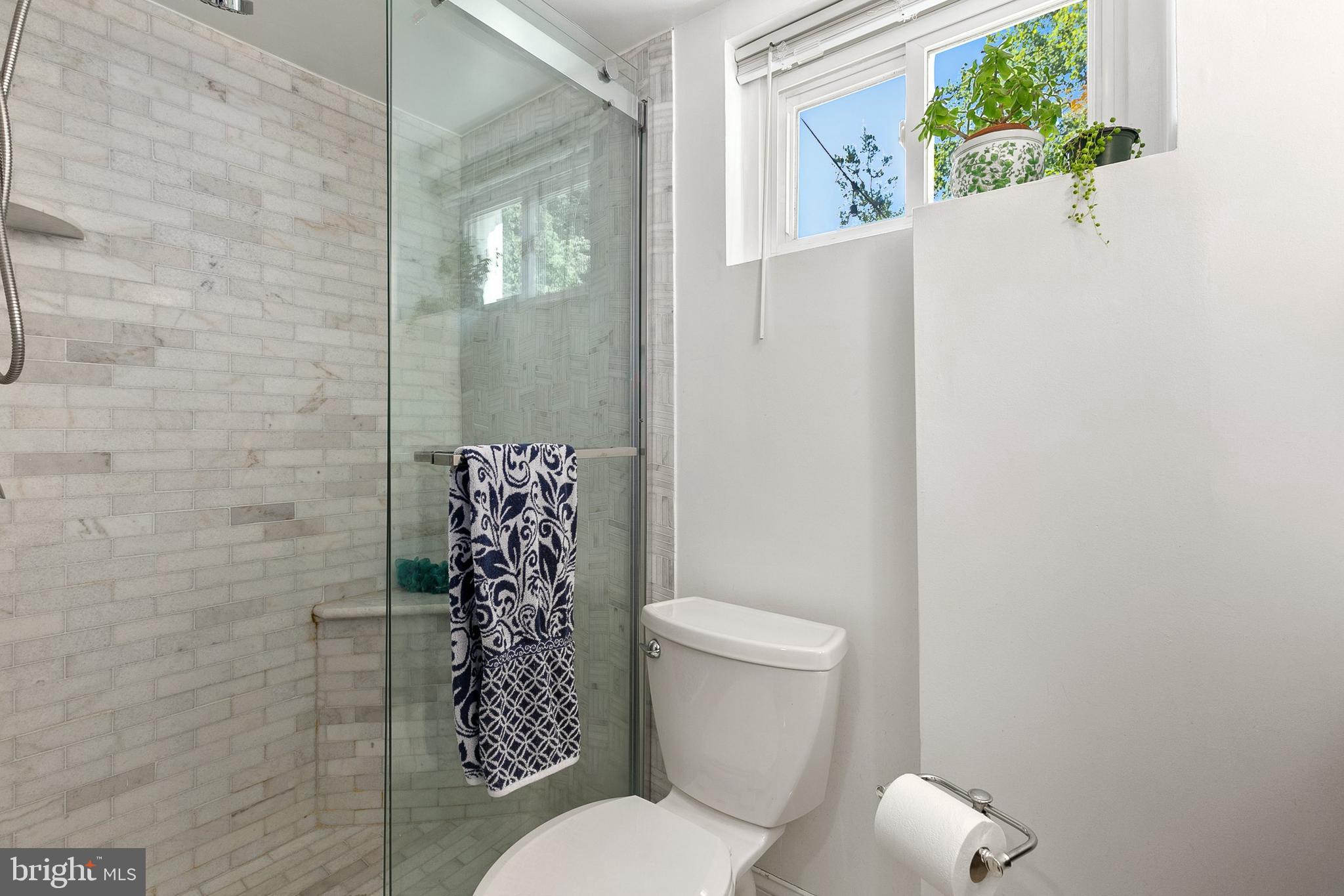 OAKLAND TERRACE - Residential