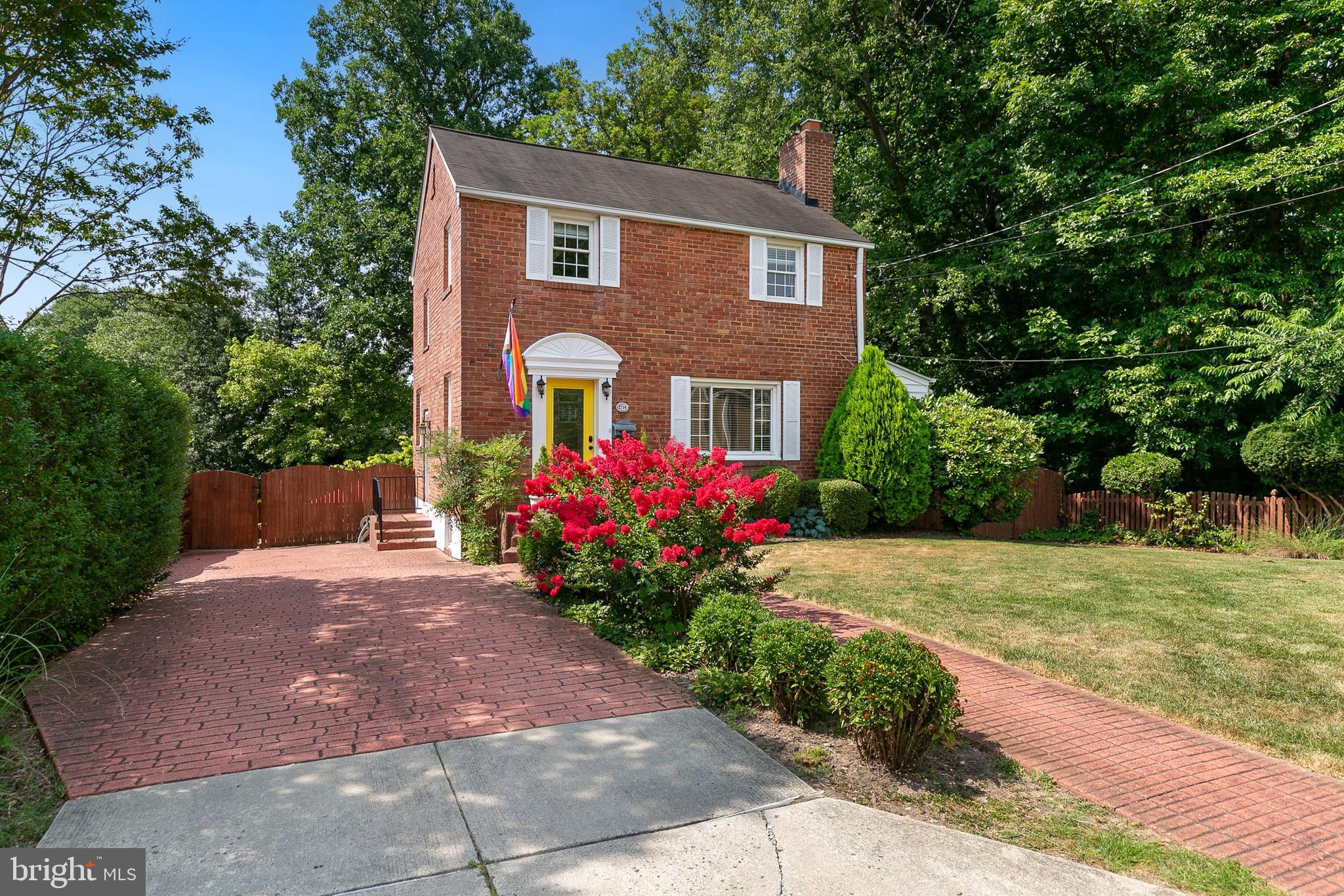 OAKLAND TERRACE - Residential