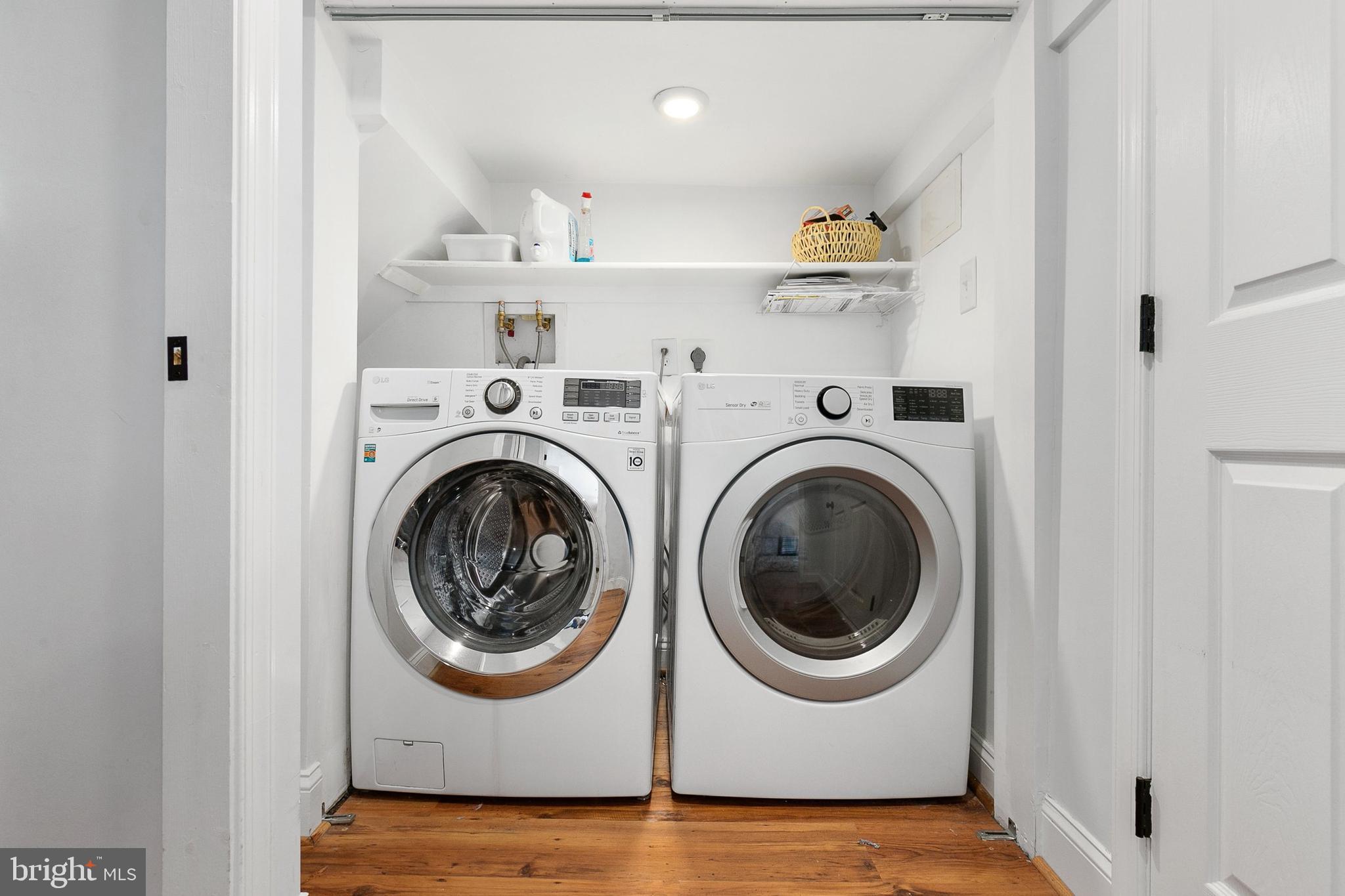 OAKLAND TERRACE - Residential