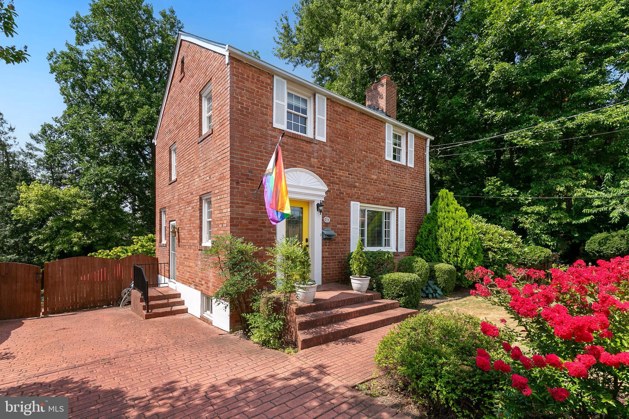 OAKLAND TERRACE - Residential