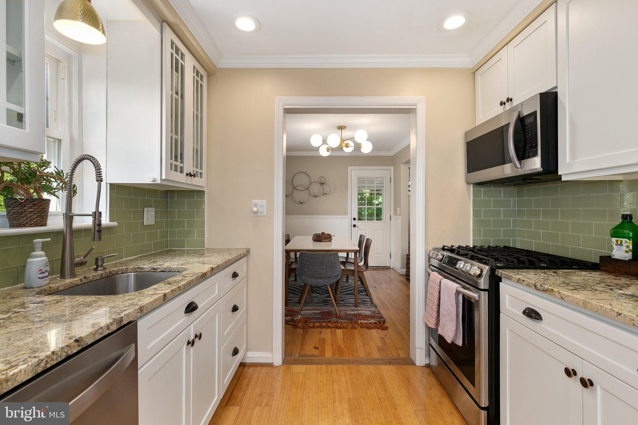 OAKLAND TERRACE - Residential