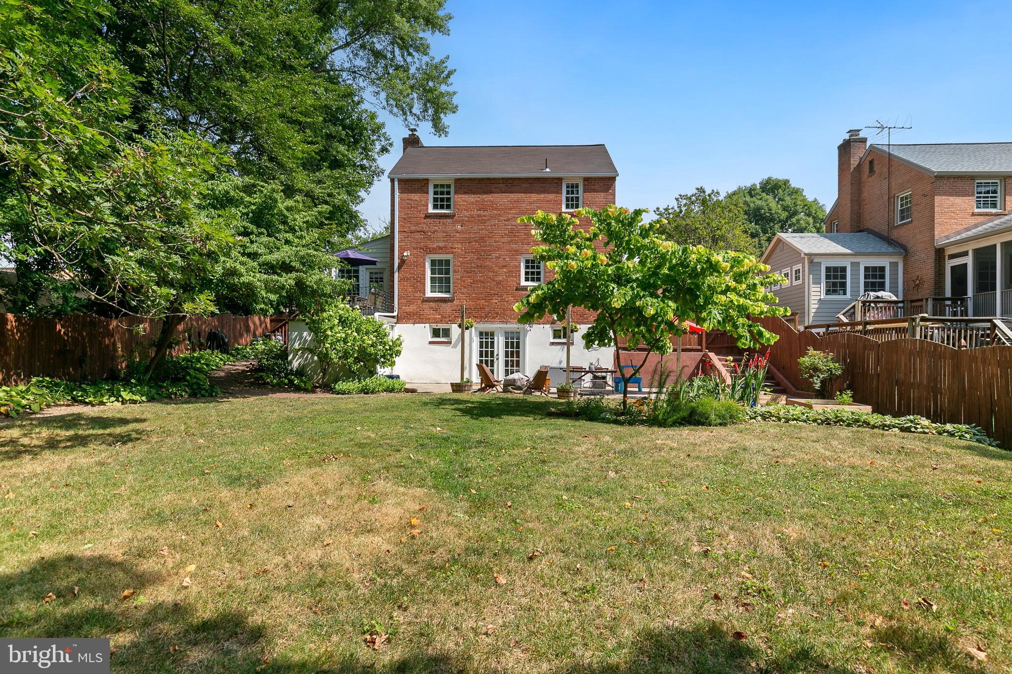 OAKLAND TERRACE - Residential