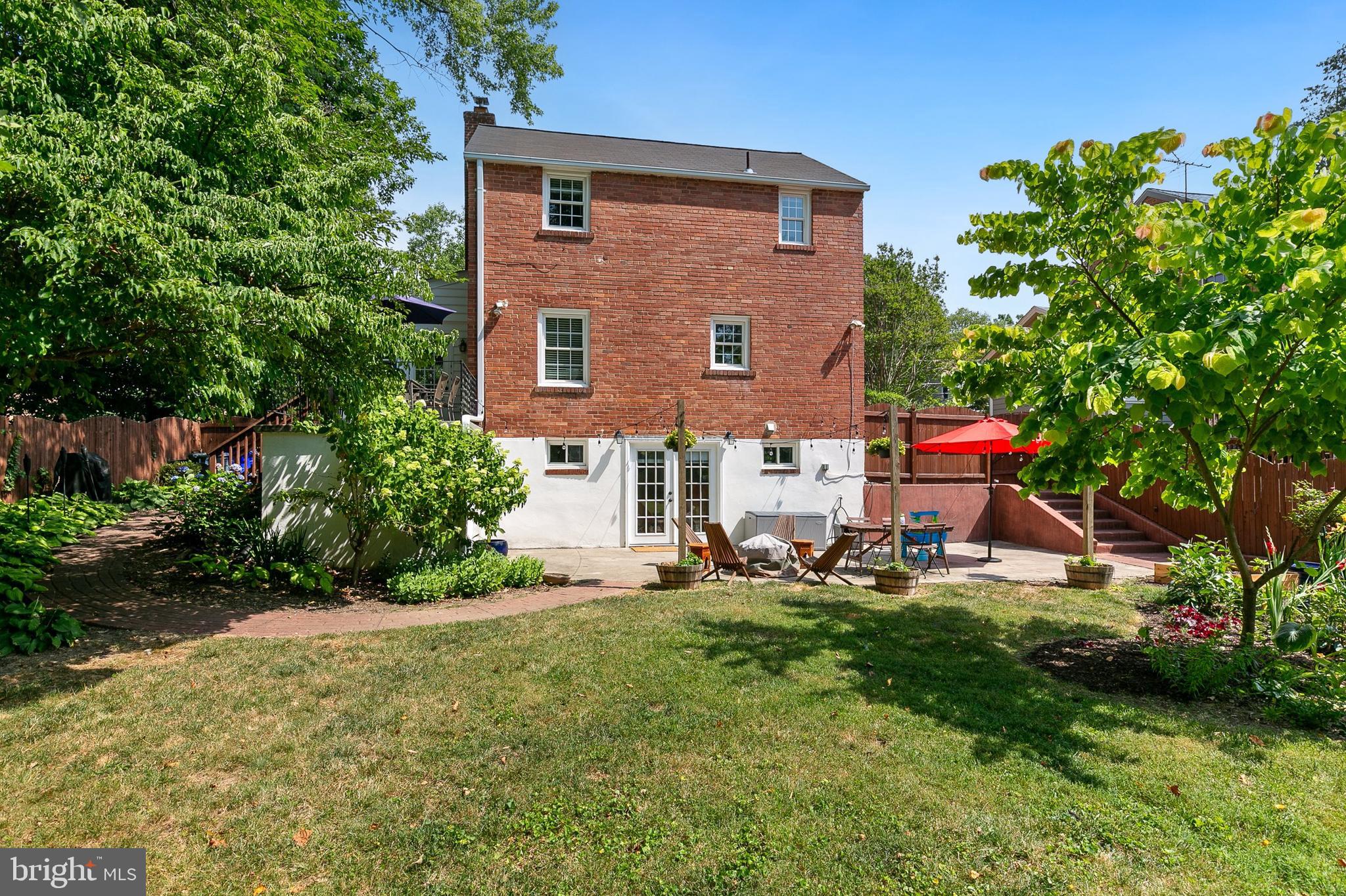 OAKLAND TERRACE - Residential