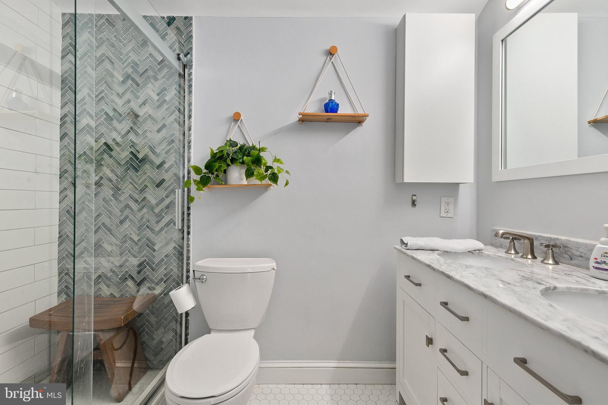 OAKLAND TERRACE - Residential