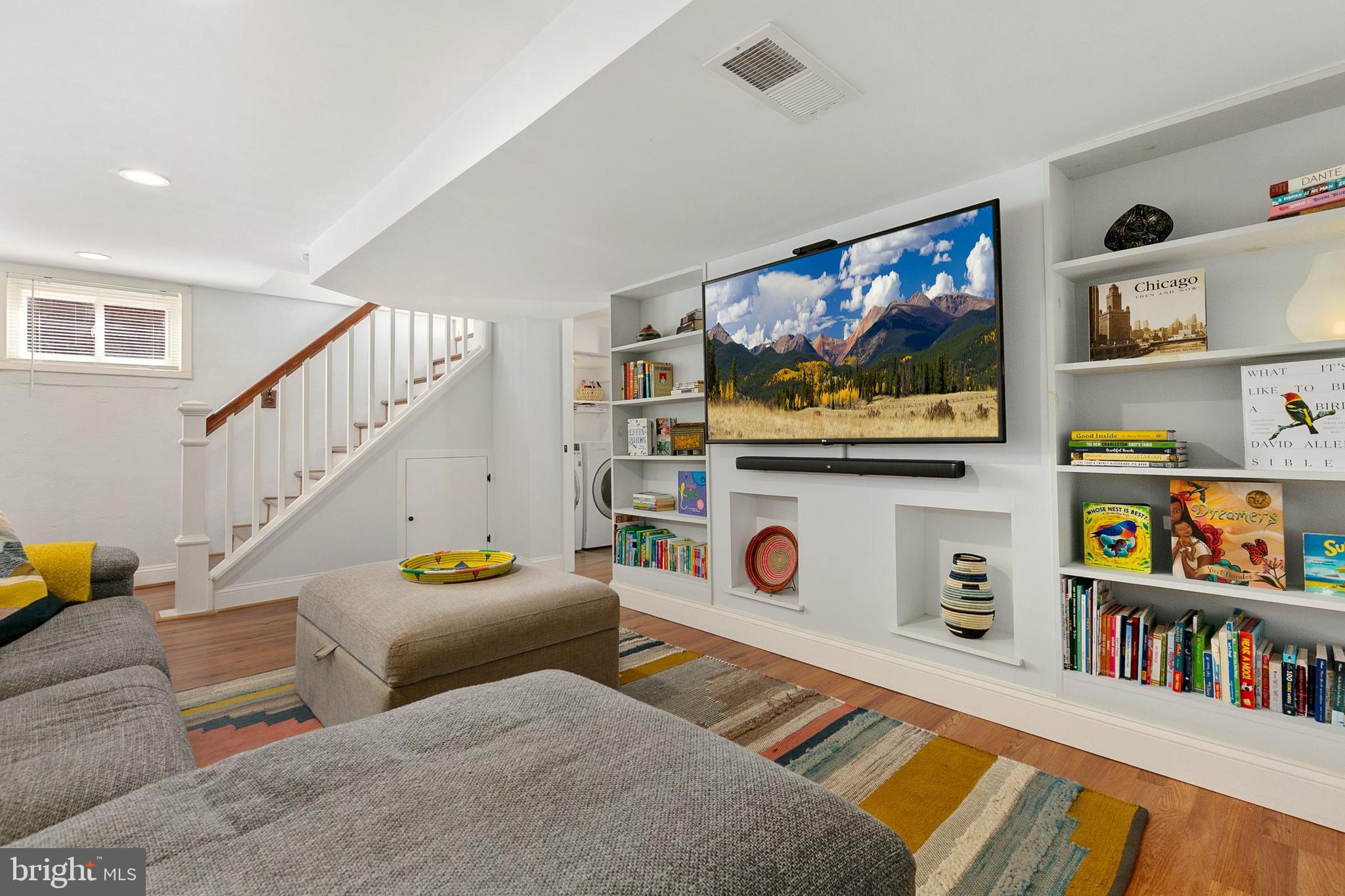 OAKLAND TERRACE - Residential