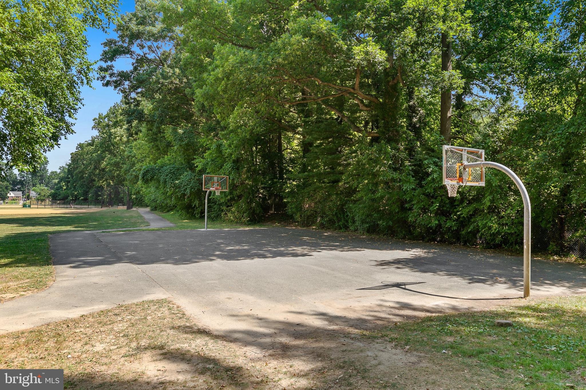 OAKLAND TERRACE - Residential