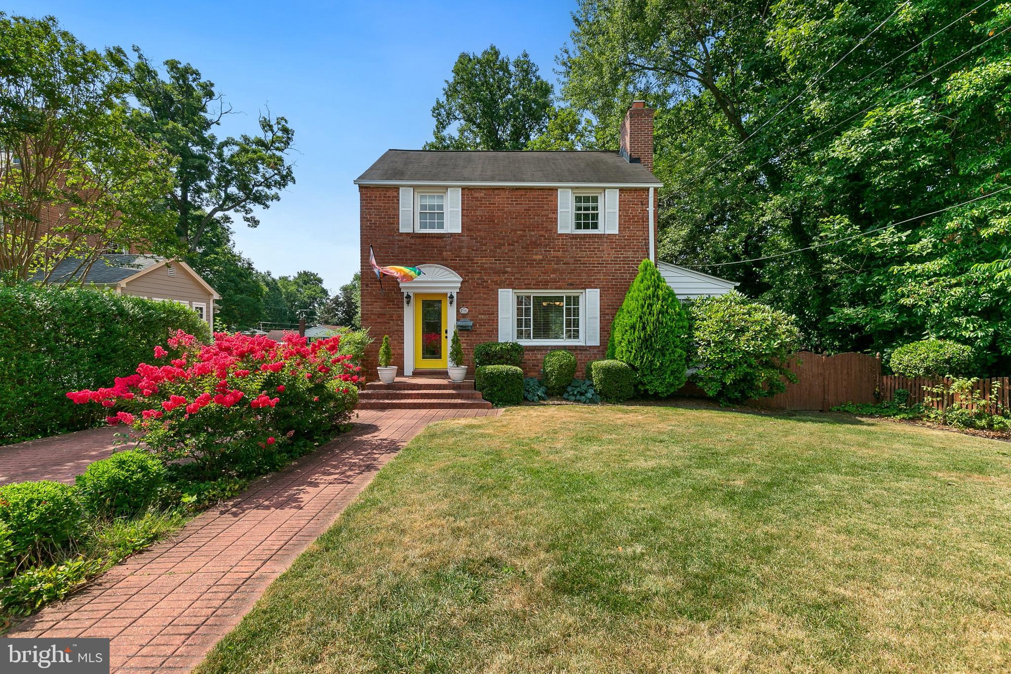 OAKLAND TERRACE - Residential