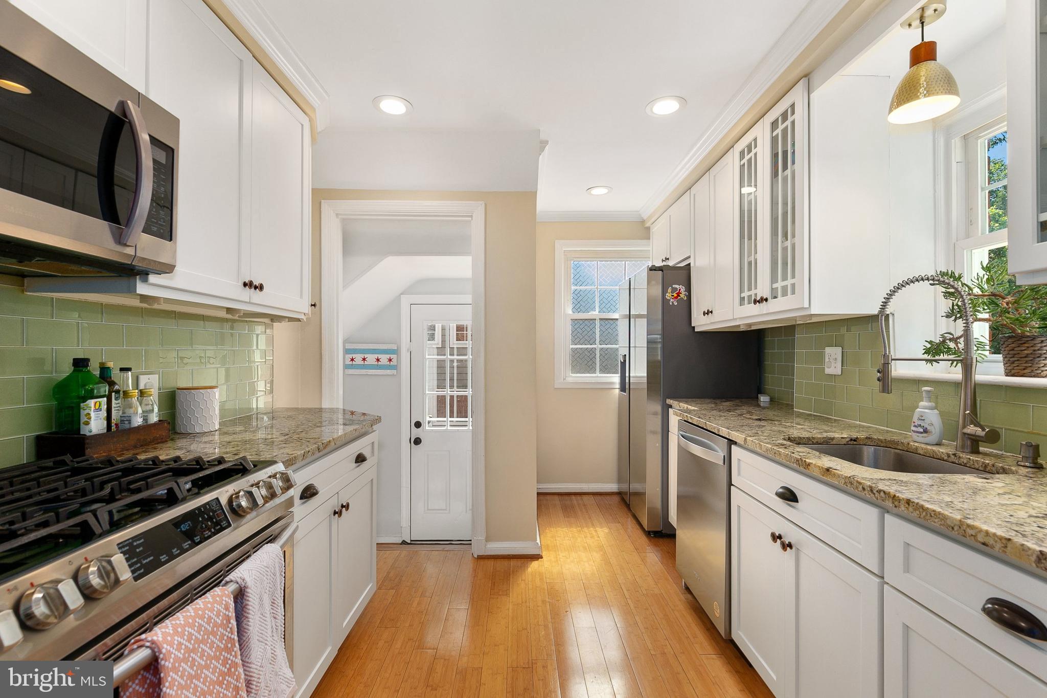 OAKLAND TERRACE - Residential