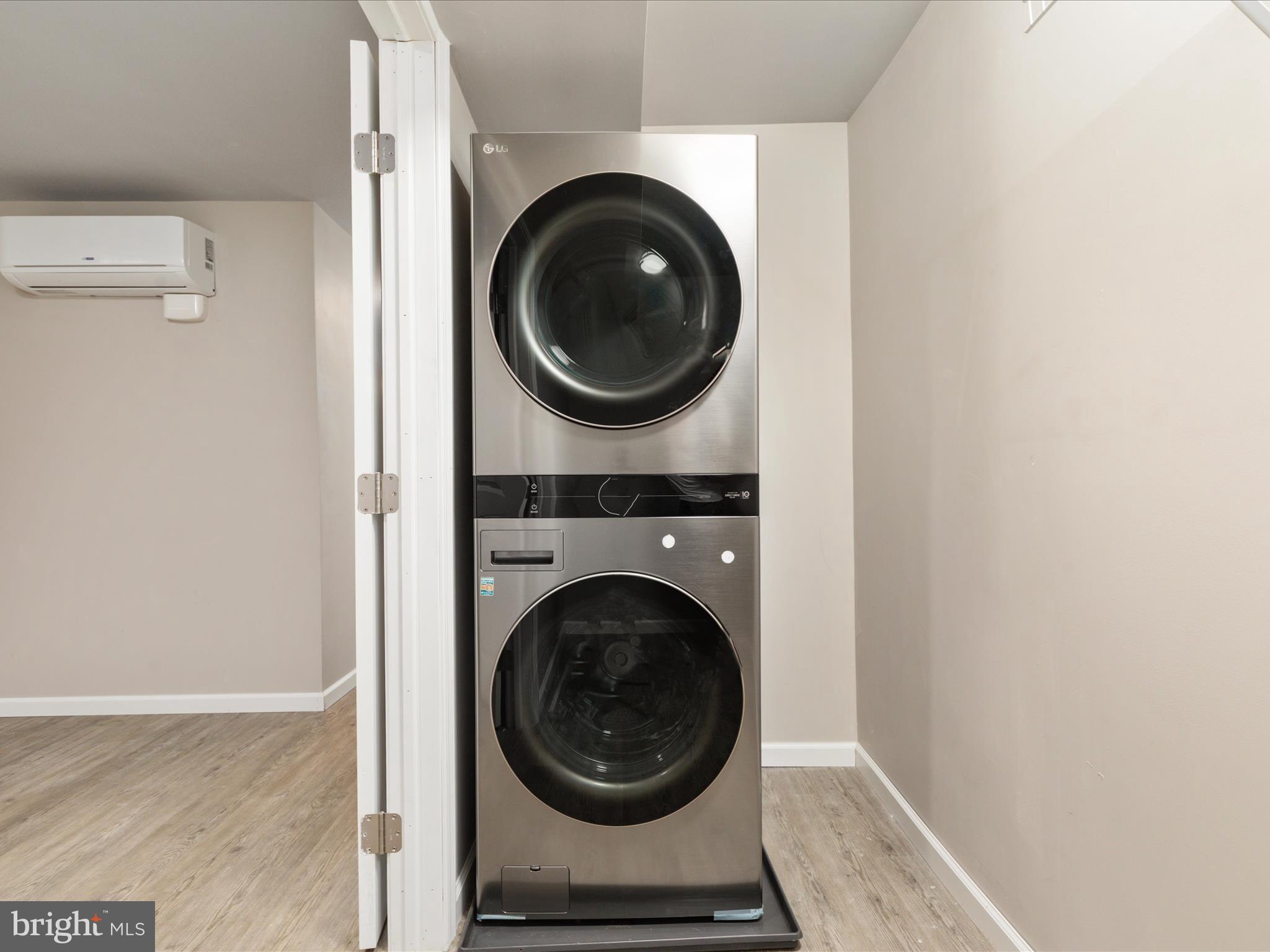 LAKE HOLIDAY ESTATES - Residential