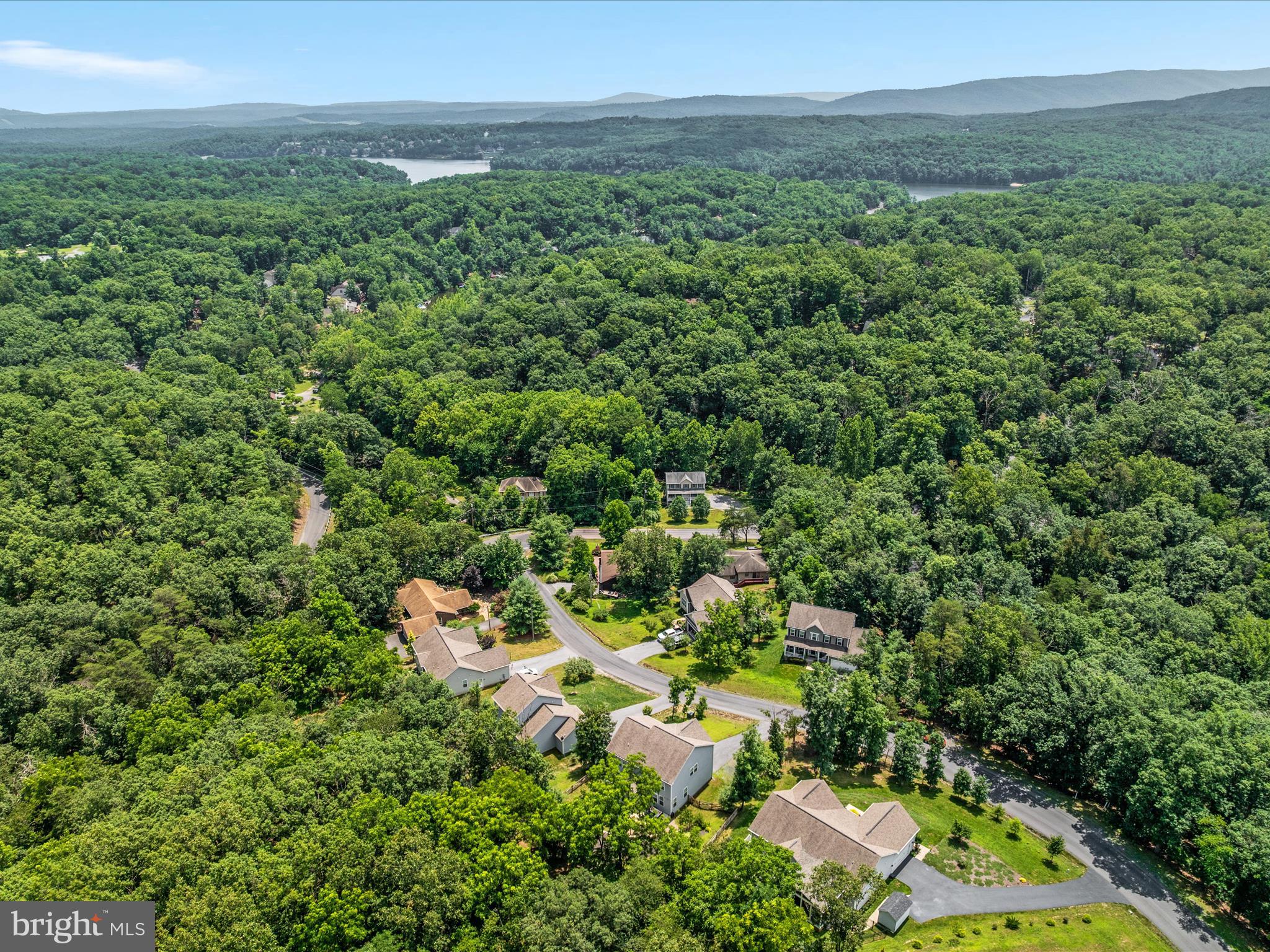 LAKE HOLIDAY ESTATES - Residential