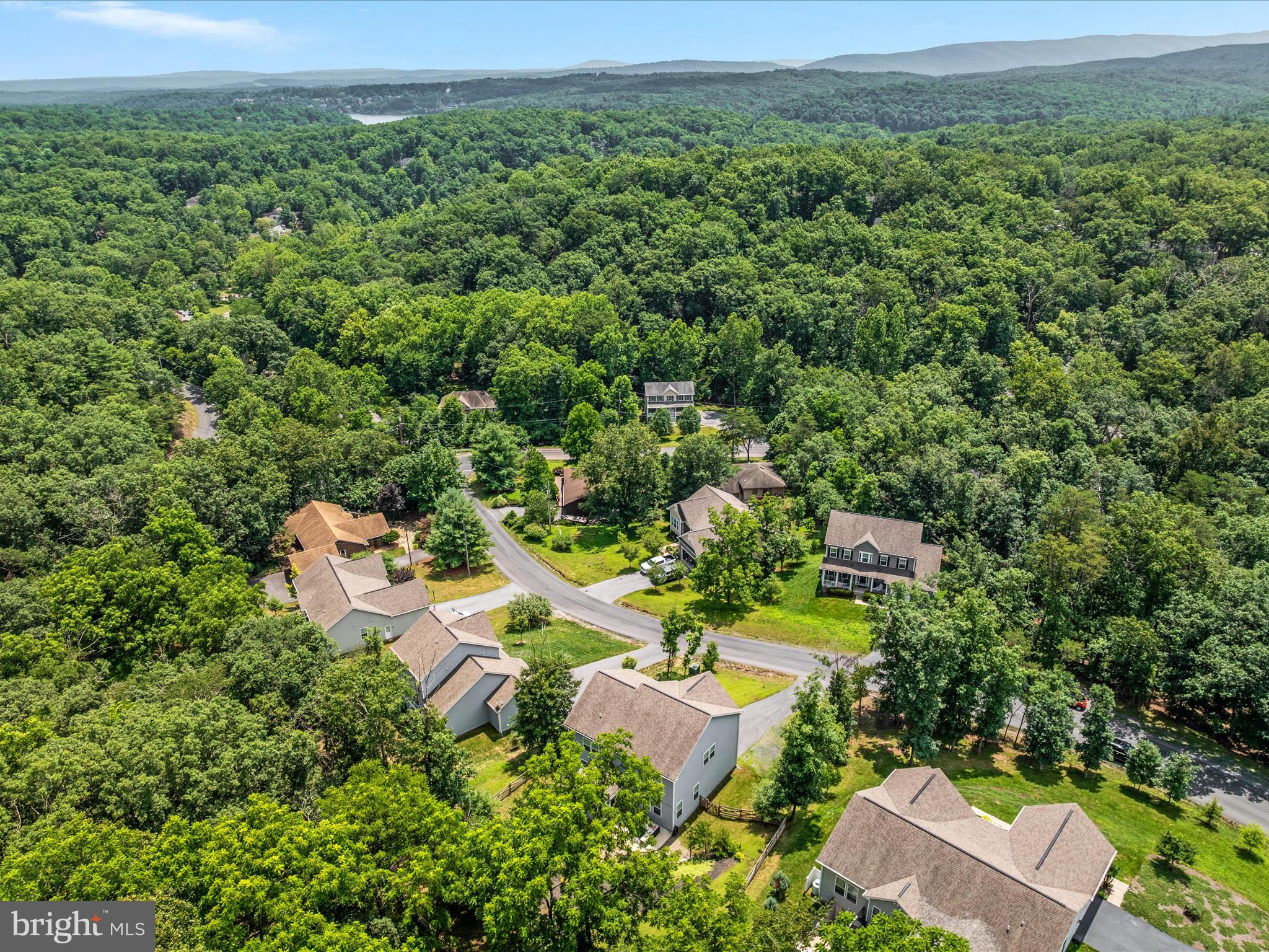 LAKE HOLIDAY ESTATES - Residential