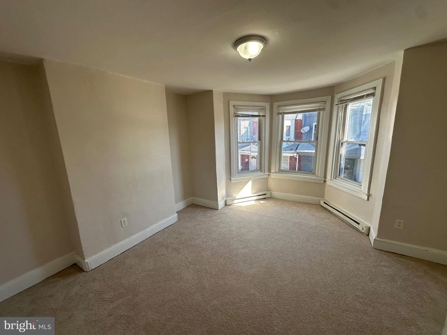 Welcome to this 1 bedroom flat that can easy be converted into a 2 bedroom if needed. Located very close to Hospital of the University of Pennsylvania - Cedar Avenue and just a short commute to CHOP, PENN, and Drexel.