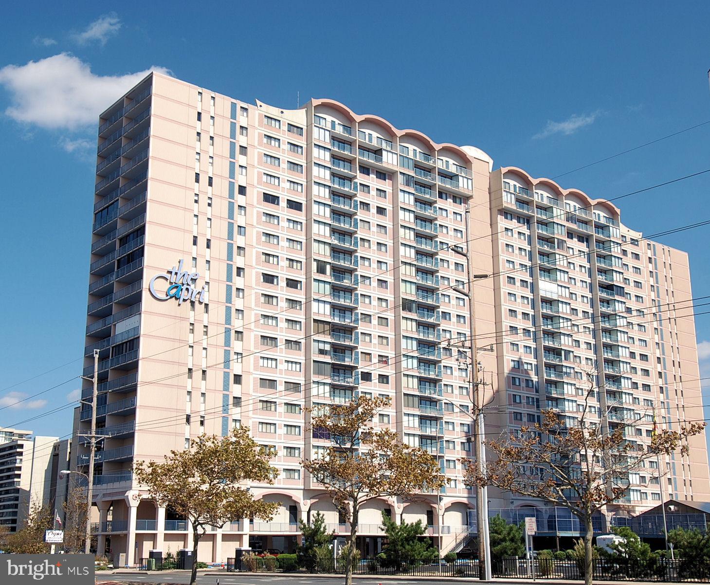 "WILD WAVE" - Residential