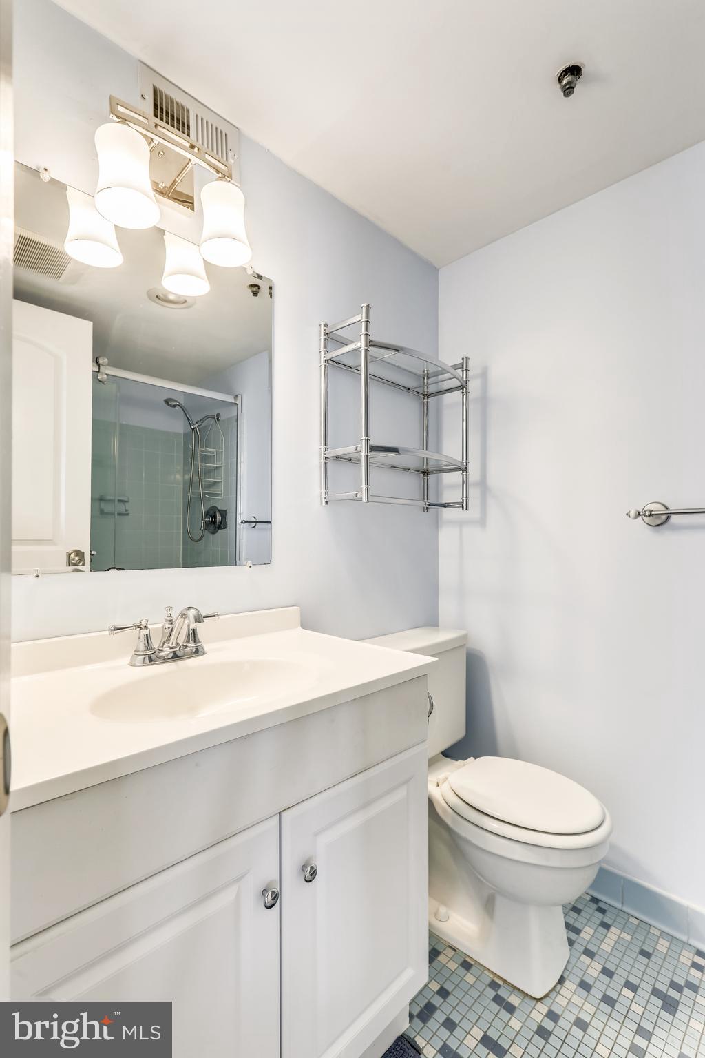 "WILD WAVE" - Residential