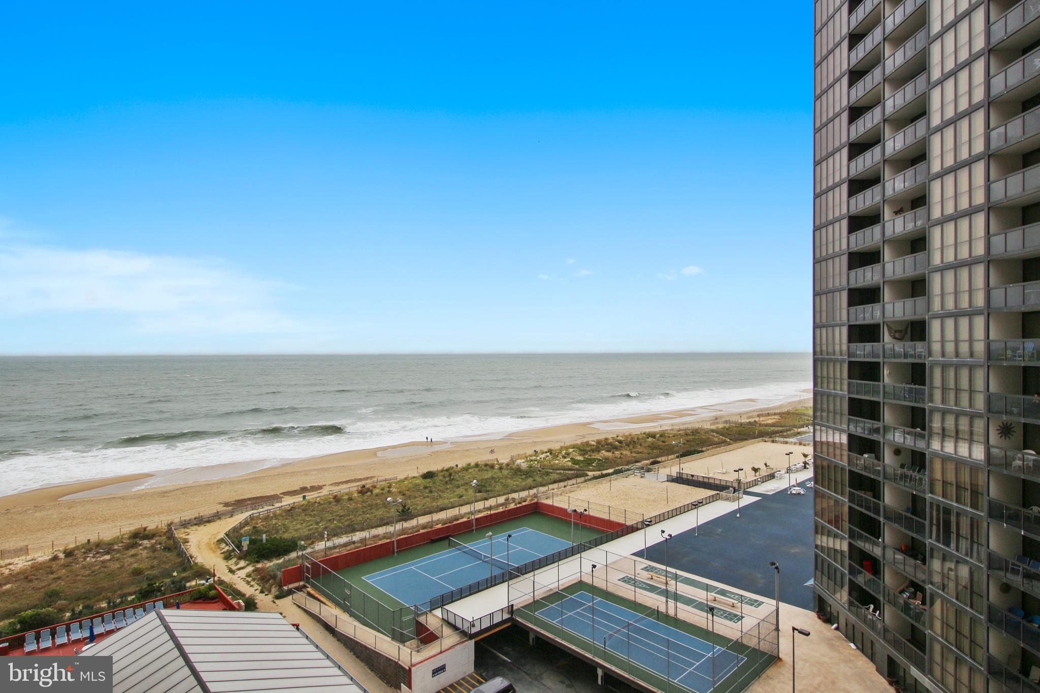 "WILD WAVE" - Residential