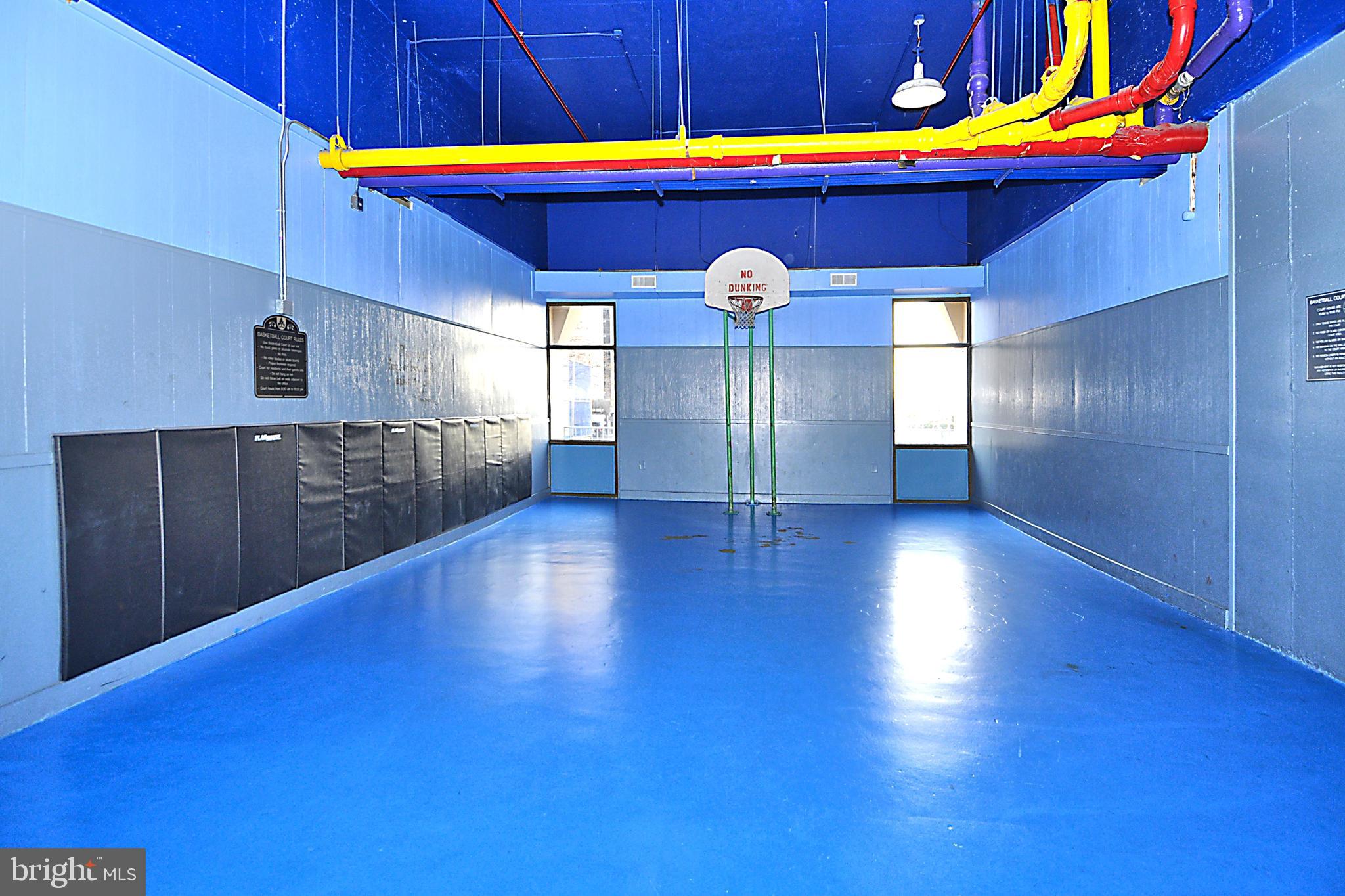 "WILD WAVE" - Residential