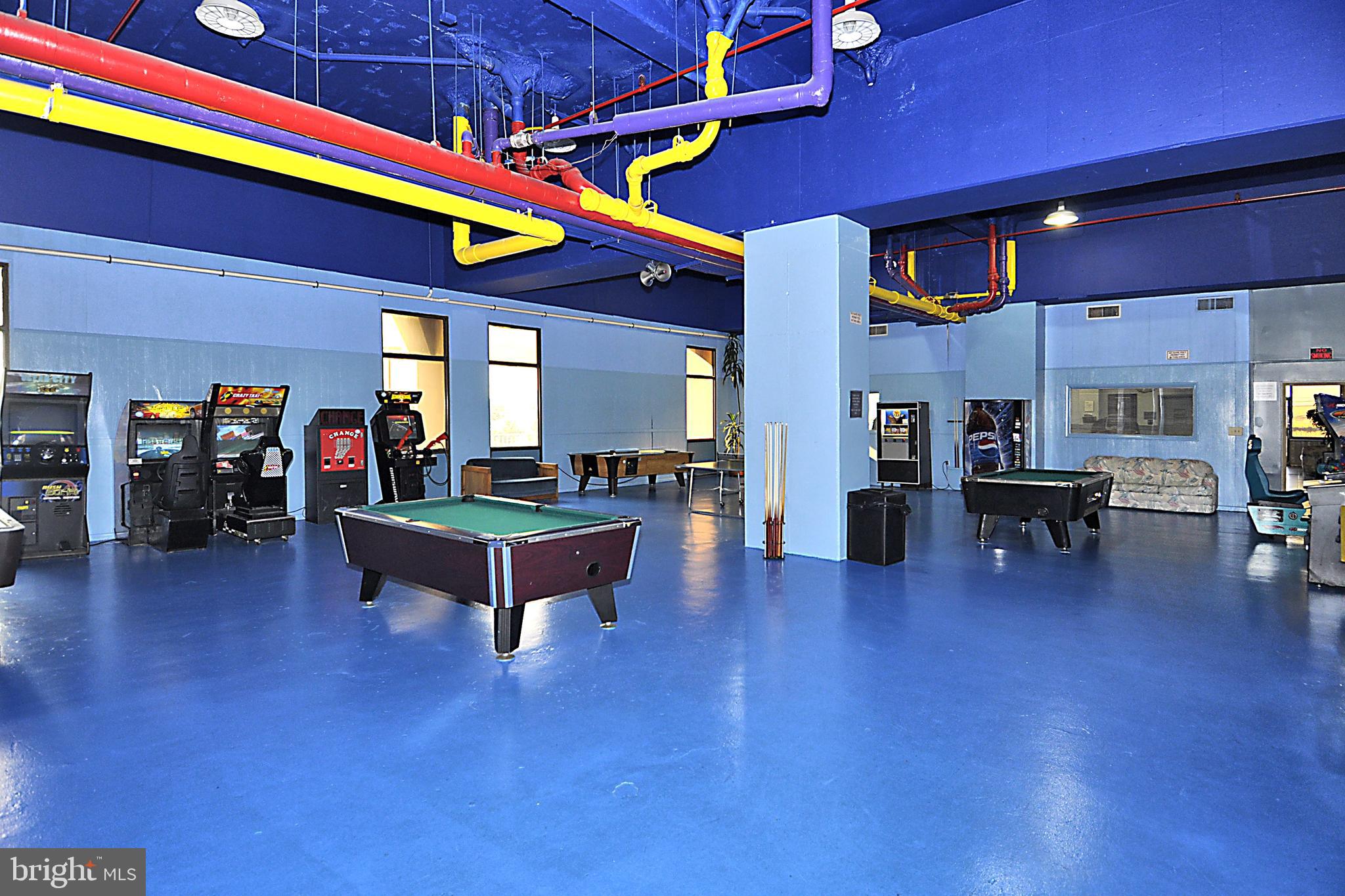 "WILD WAVE" - Residential