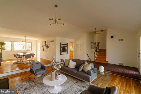 7913 LOUISE LANE GLENSIDE PA 19038