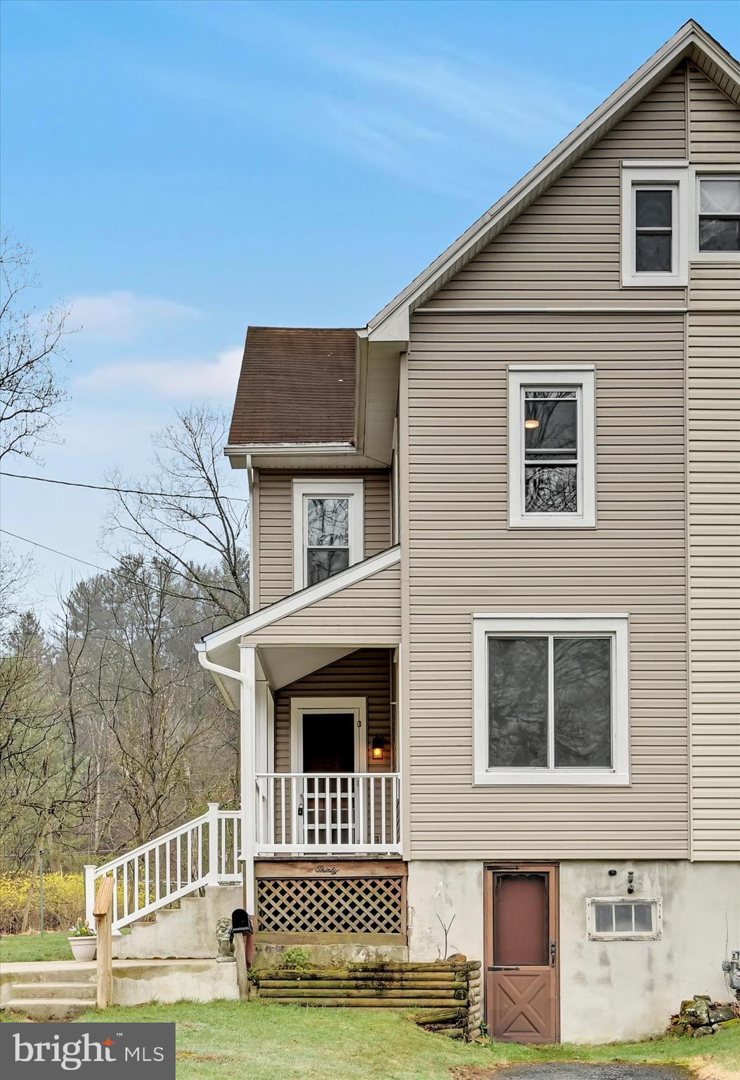 30 W FAIRVIEW STREET