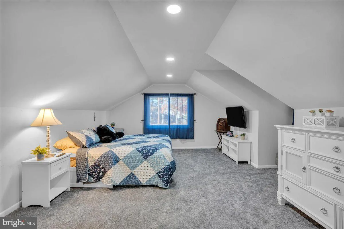 Turnersville, New Jersey 08012, United States, 4 Bedrooms Bedrooms, ,3 BathroomsBathrooms,Residential,Active,244539