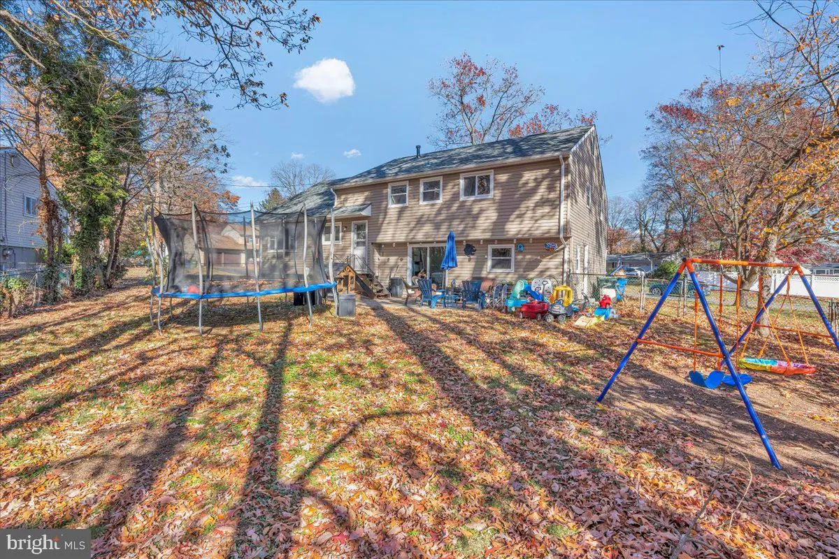 Turnersville, New Jersey 08012, United States, 4 Bedrooms Bedrooms, ,3 BathroomsBathrooms,Residential,Active,244539