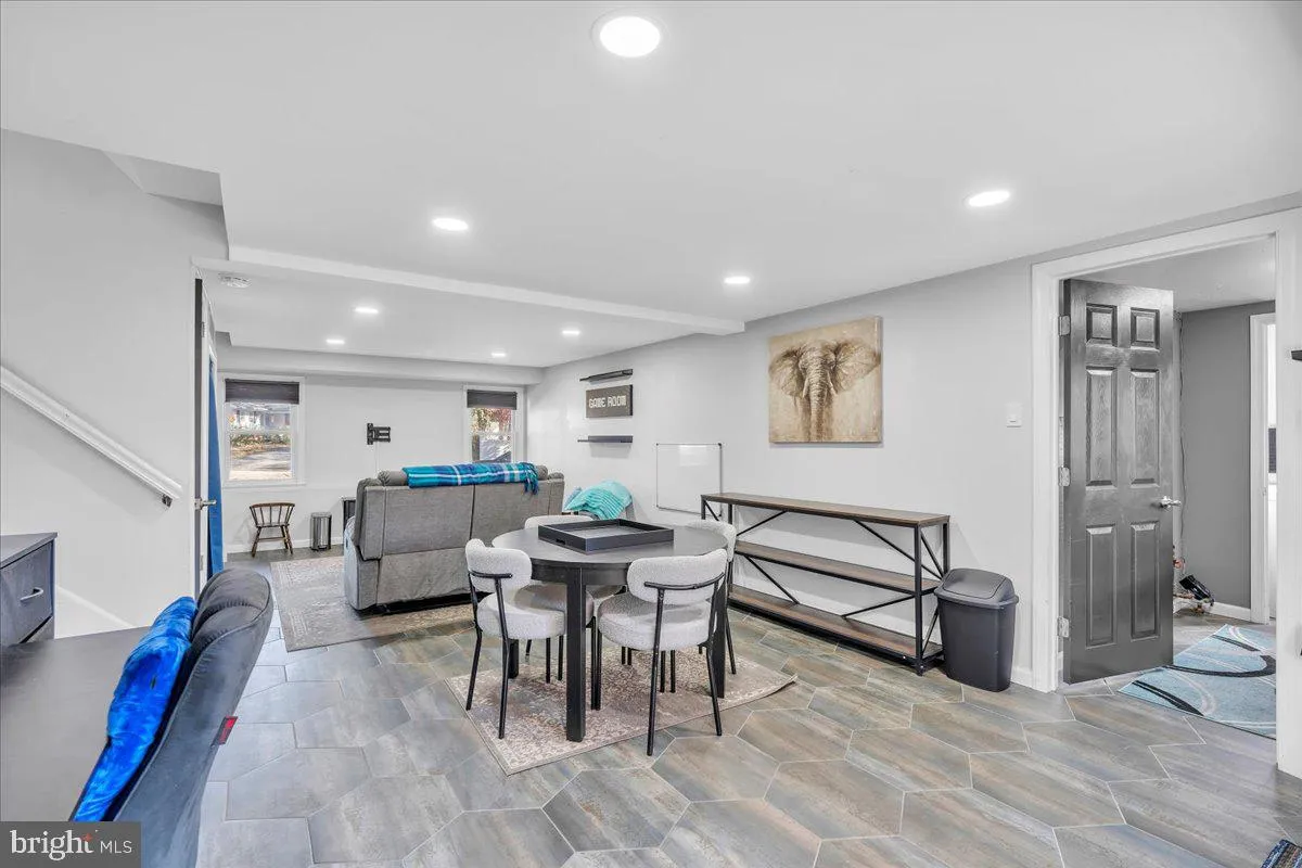 Turnersville, New Jersey 08012, United States, 4 Bedrooms Bedrooms, ,3 BathroomsBathrooms,Residential,Active,244539