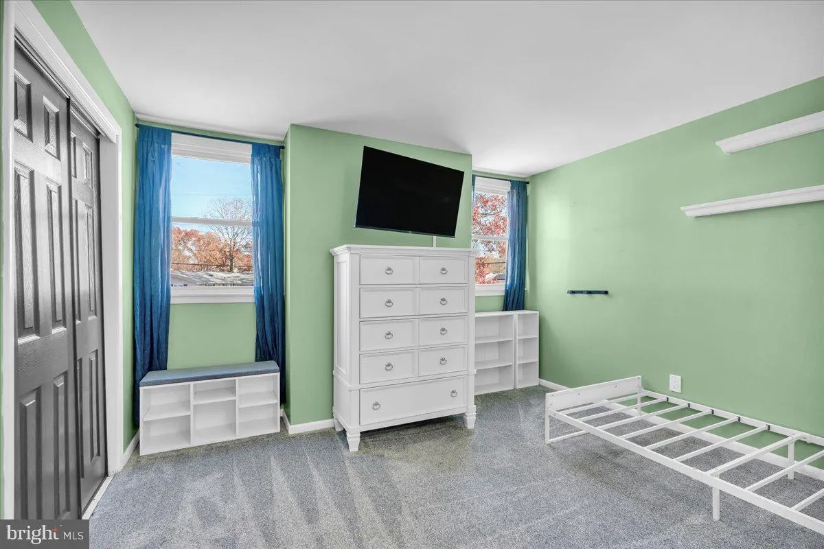 Turnersville, New Jersey 08012, United States, 4 Bedrooms Bedrooms, ,3 BathroomsBathrooms,Residential,Active,244539