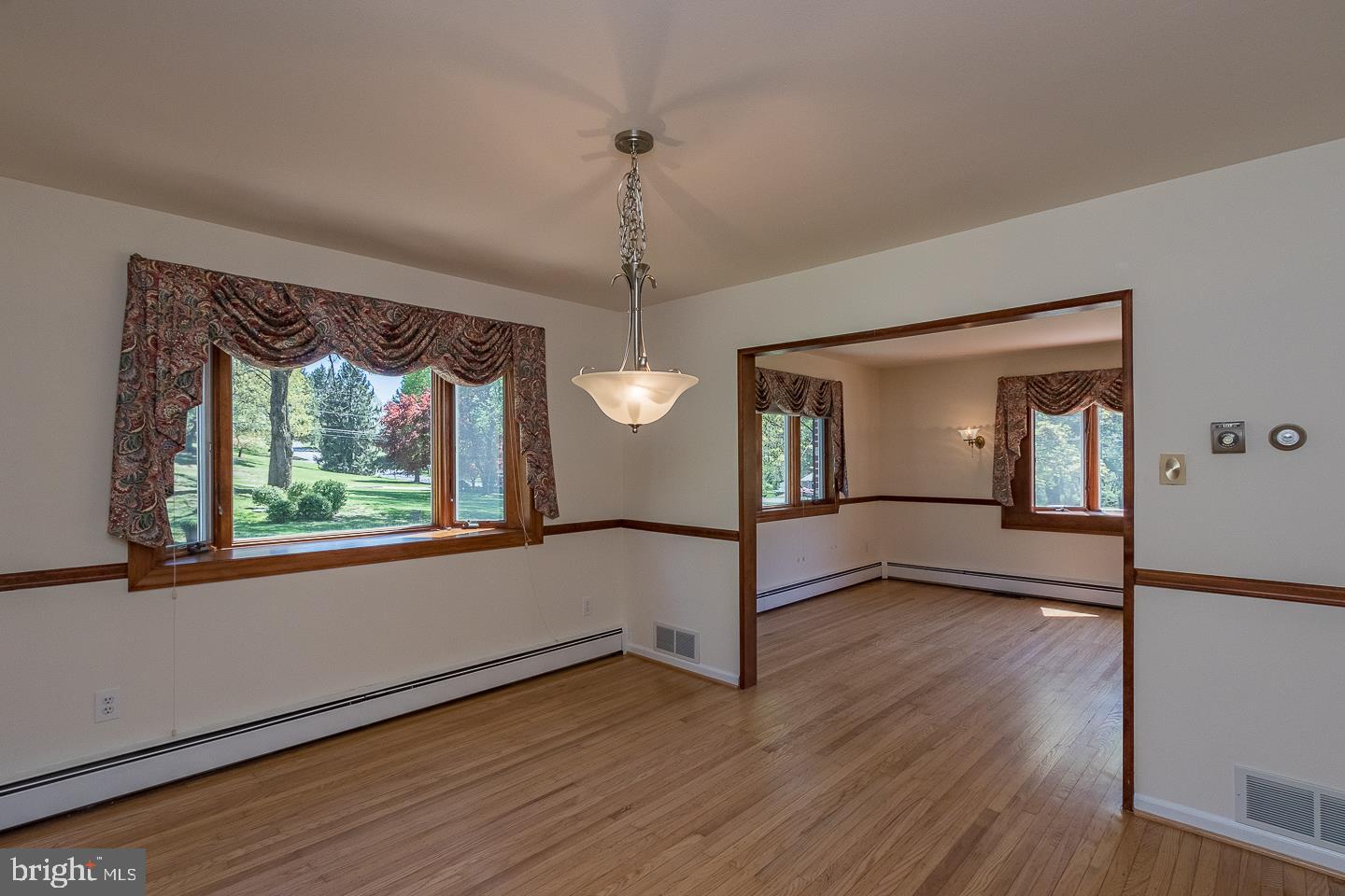 CAMBRIDGE DOWNS - Residential