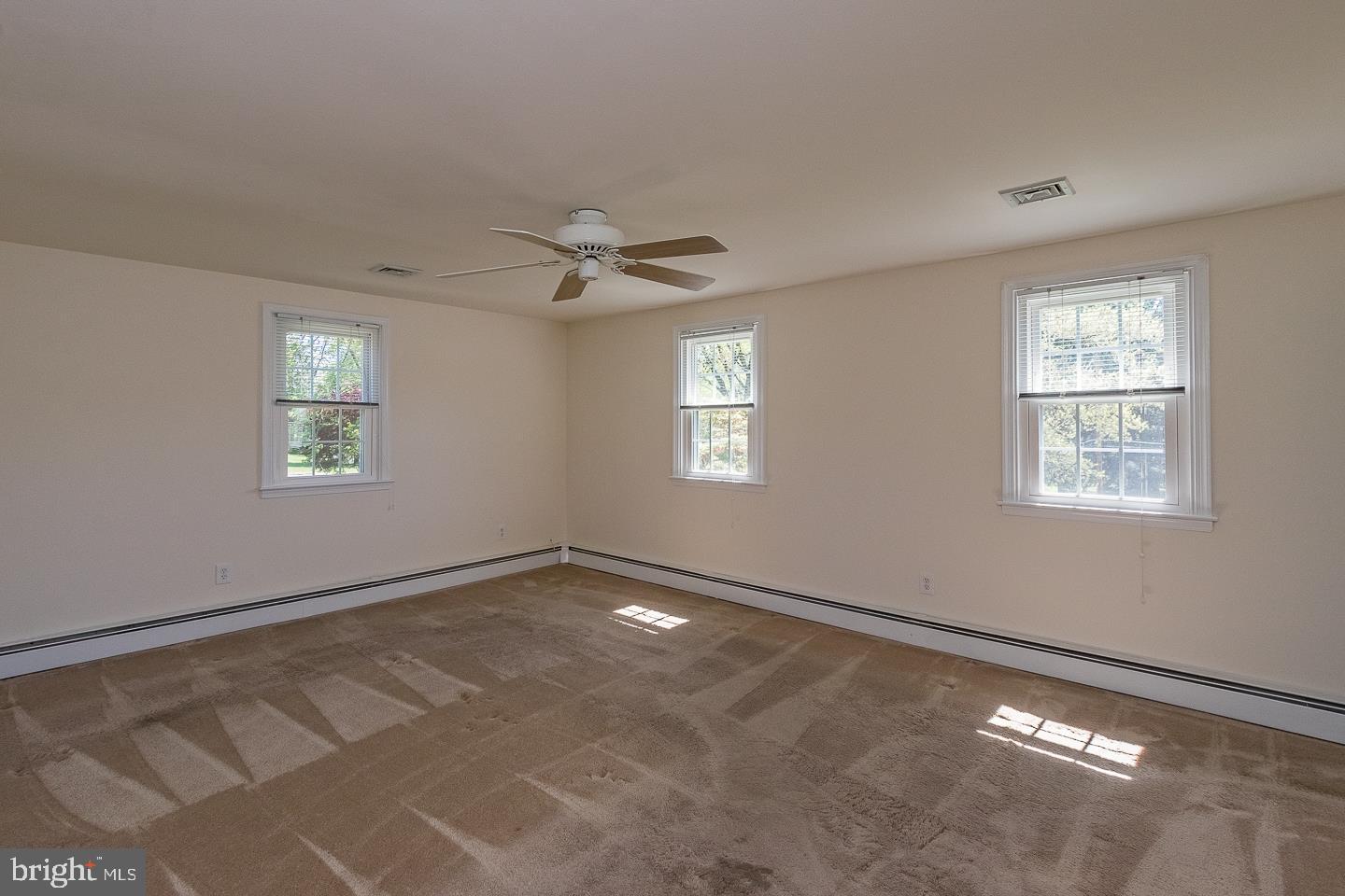 CAMBRIDGE DOWNS - Residential