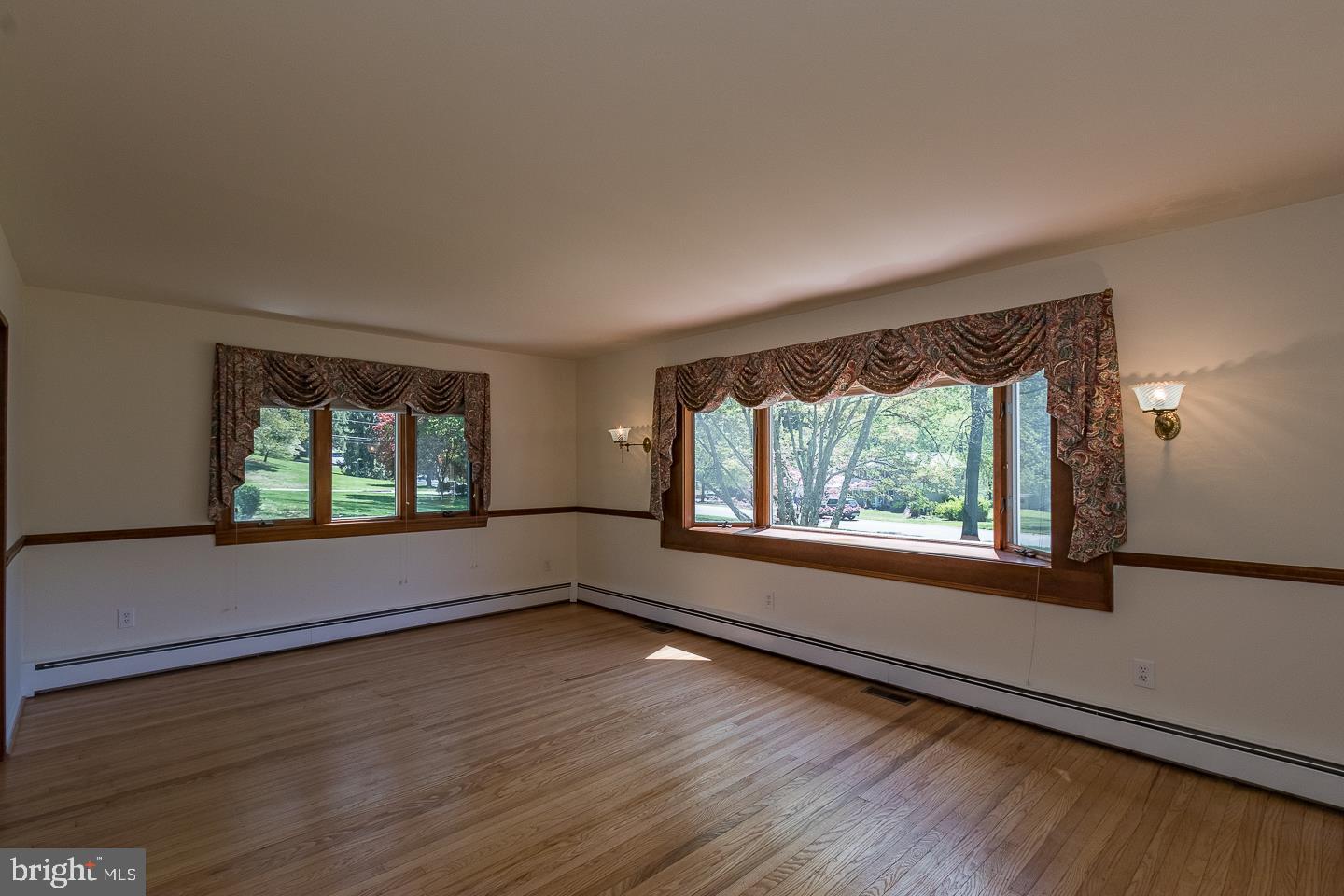 CAMBRIDGE DOWNS - Residential